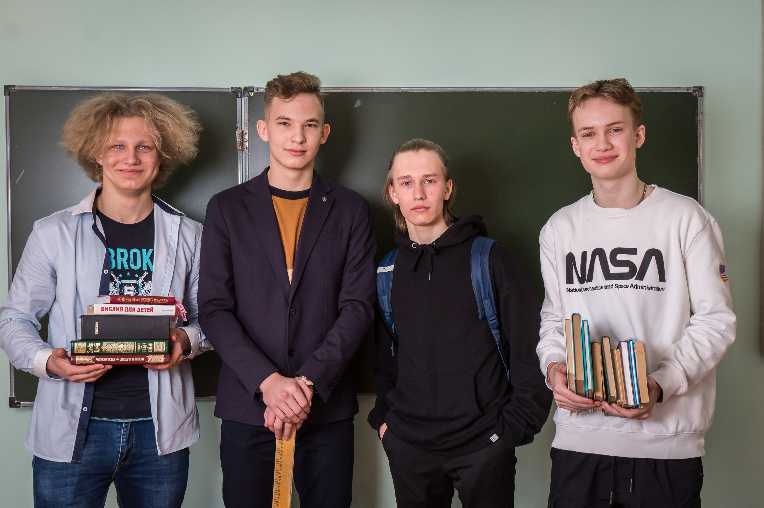 Православная гимназия 9"Б». Фотосъемка в детском саду и школе. Фотоальбомы и фотокниги ВЫПУСКНИК