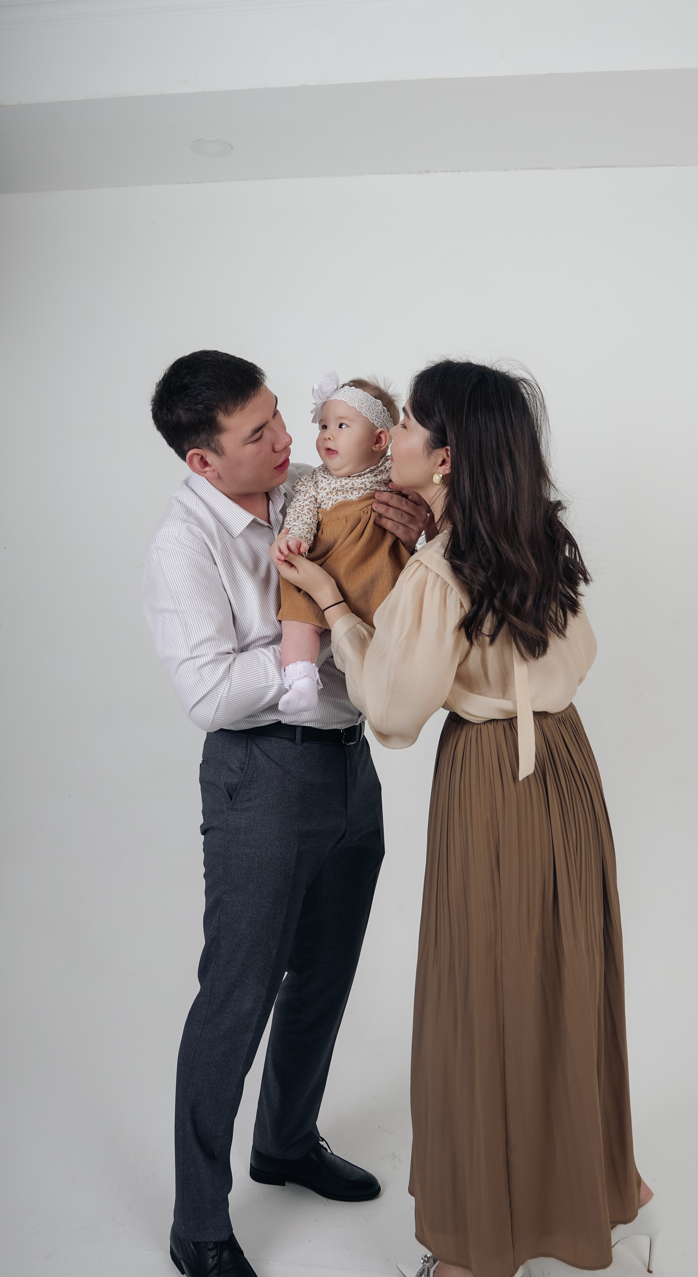 Family story. Уличный и студийный фотограф в Астане Ержанов Нурасыл