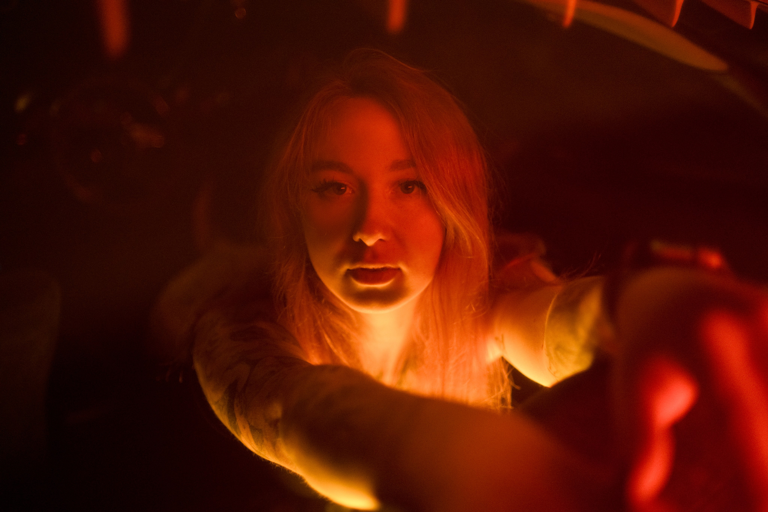 Вика и машина. Фотограф Коробова Екатерина