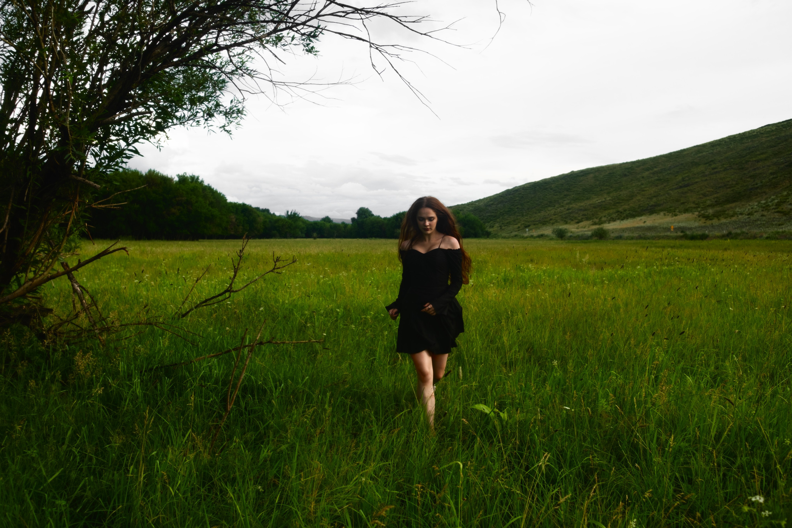 Зеркало и Настя. Фотограф Коробова Екатерина