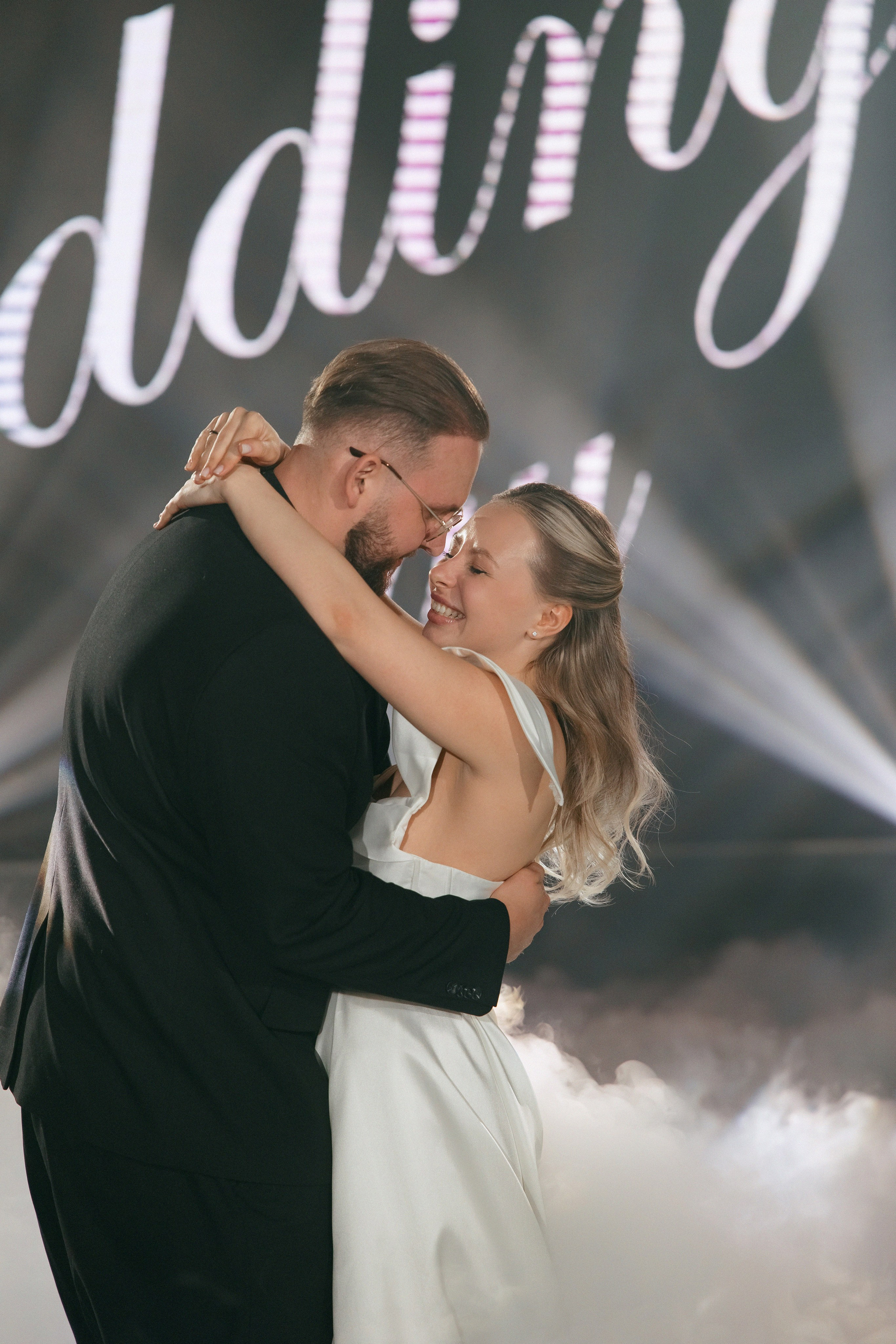 ЛЕС Event House выездная регистрация и свадебный банкет на площадке ЛЕС. Свадебный фотограф Москва