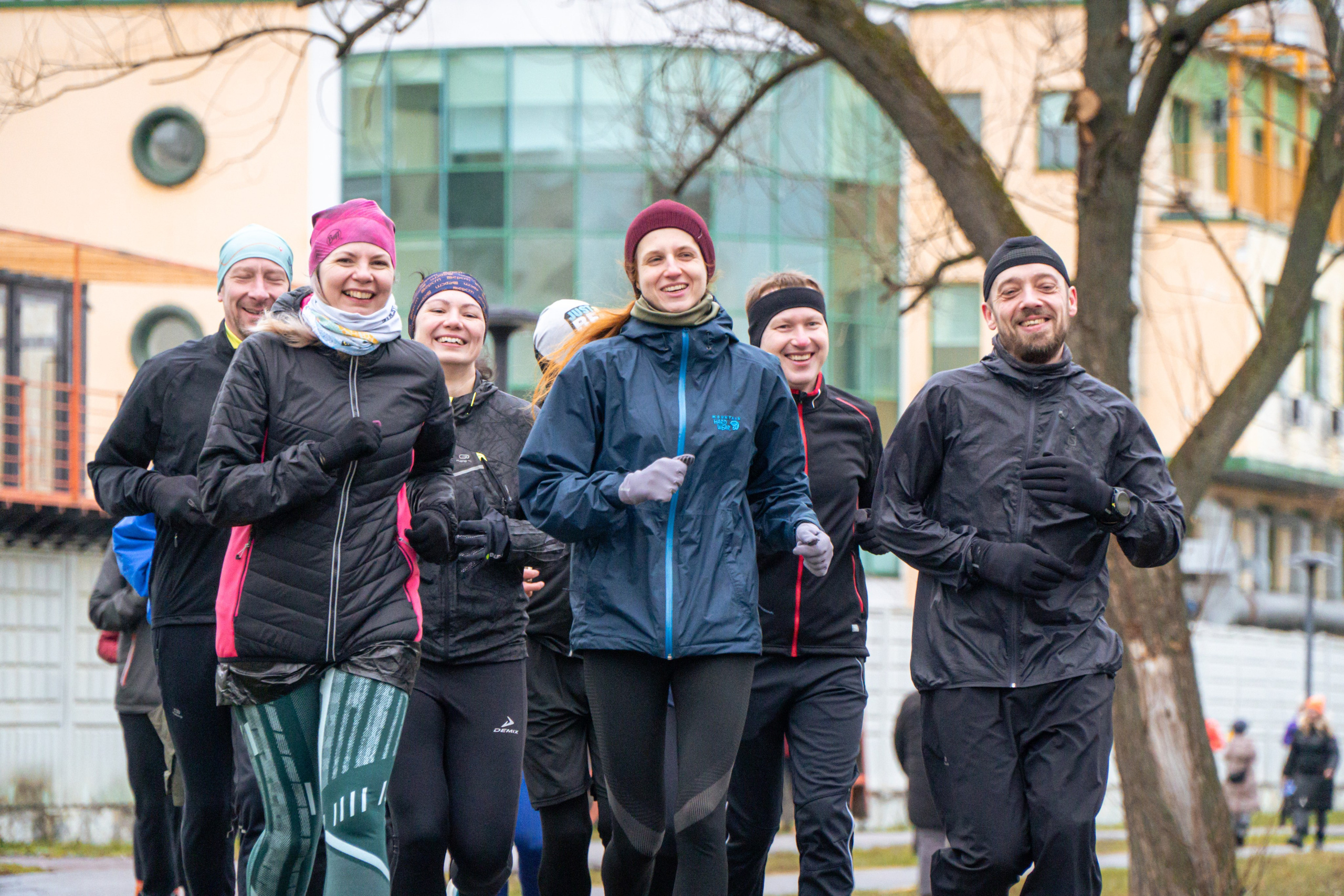 5 вёрст Реутов 16.11.2024. Роман Капилюшов. Бег. Фото. Видео. г. Люберцы