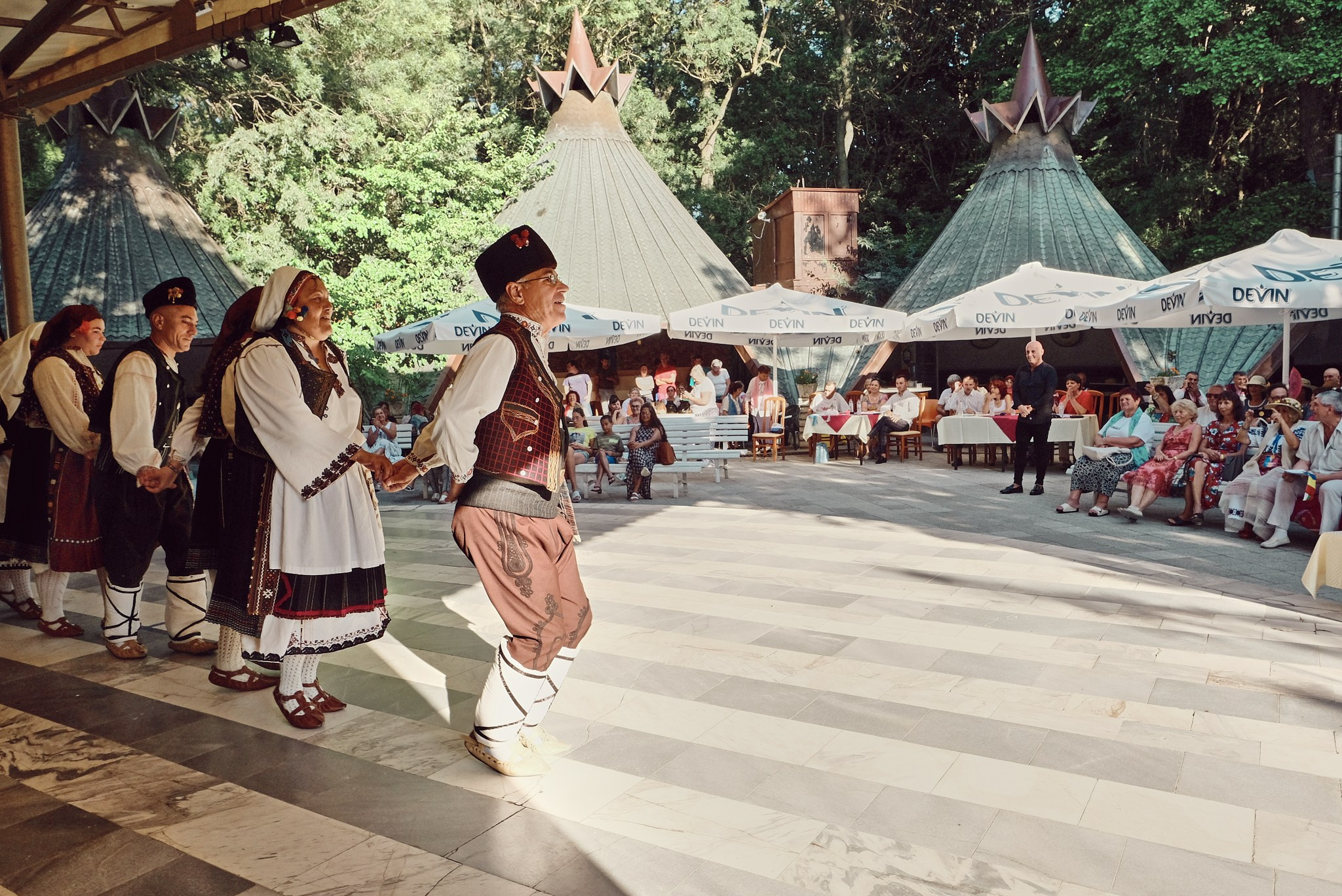 Свадьбы. Привет! Меня зовут Слава Кравец, я репортажный фотограф в Московском регионе