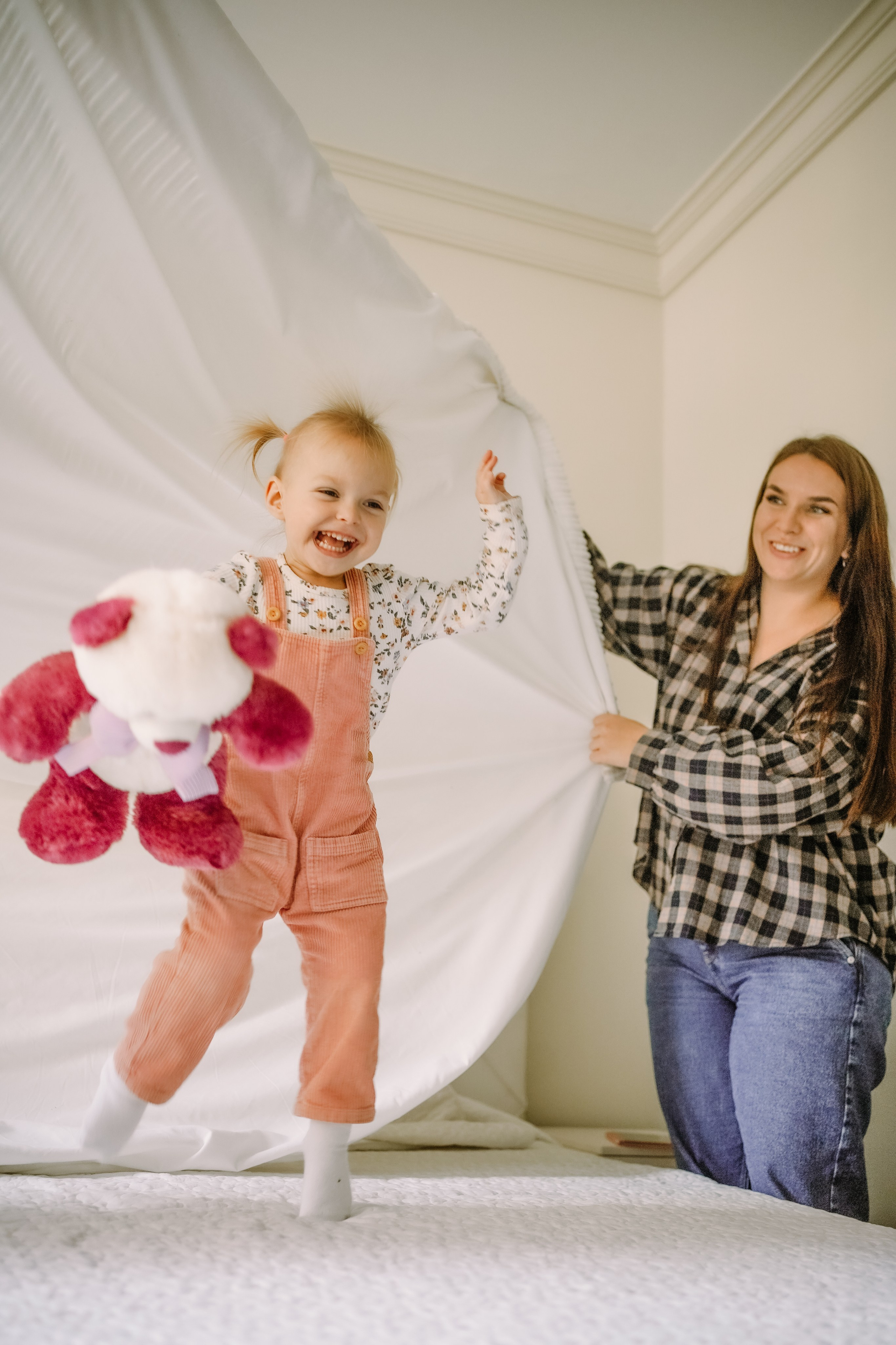 Карина, Андрей, Эмили. Главная