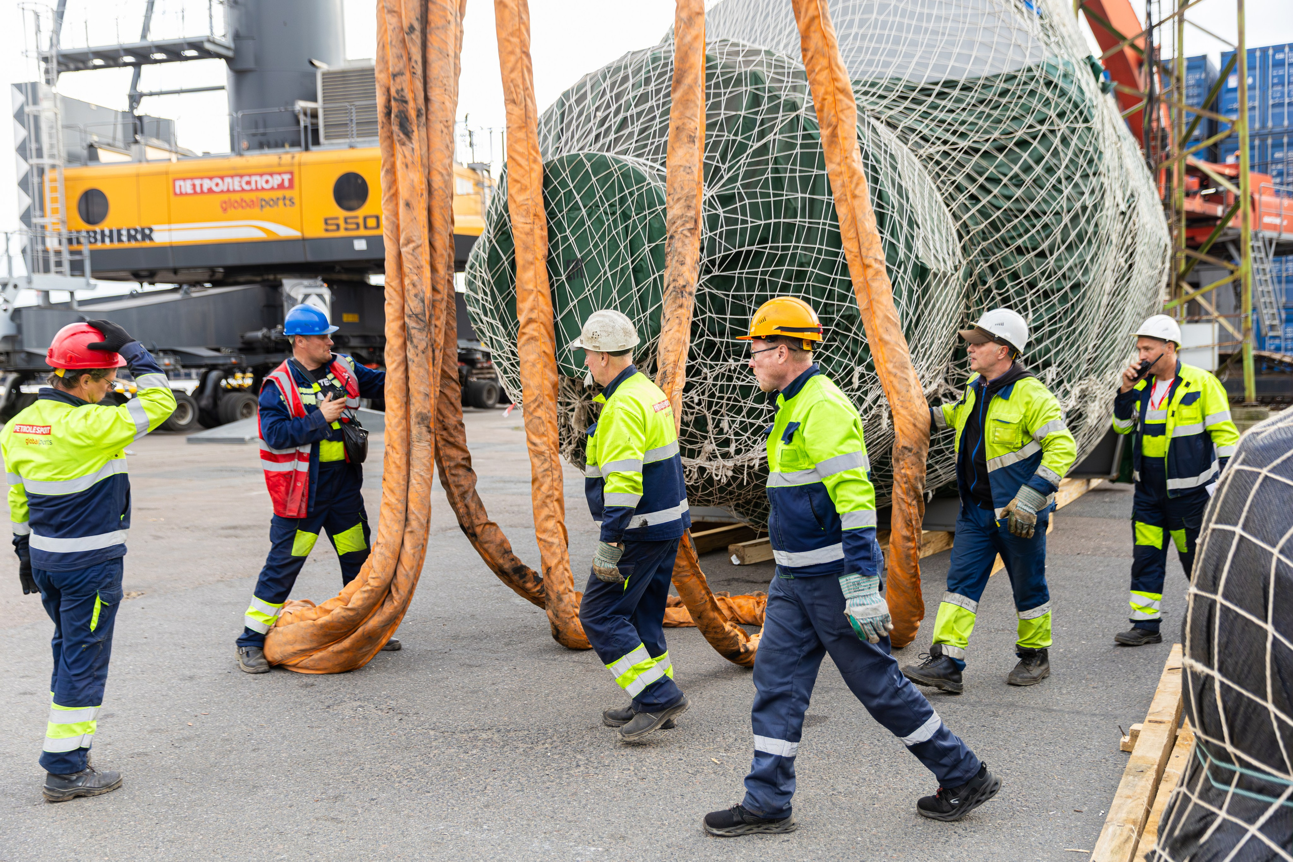 Разгрузка в порту. Снимаю съемки
