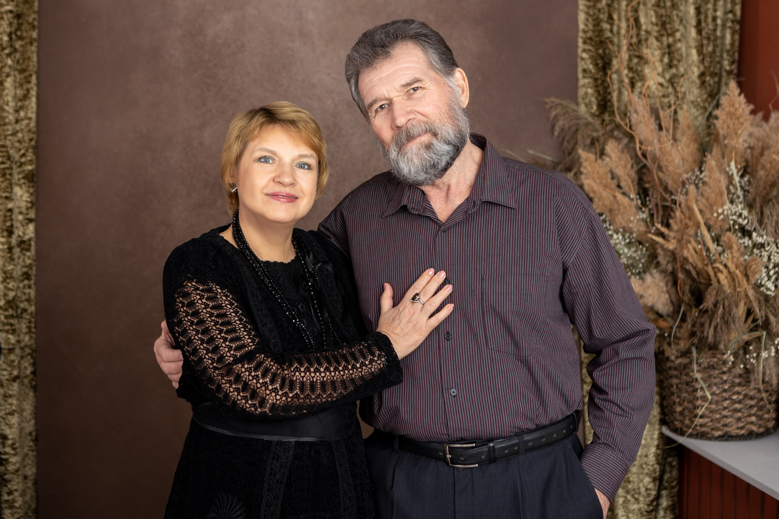 Семейная фотосессия в студии. Фотограф в Оренбурге. Профессиональный фотограф