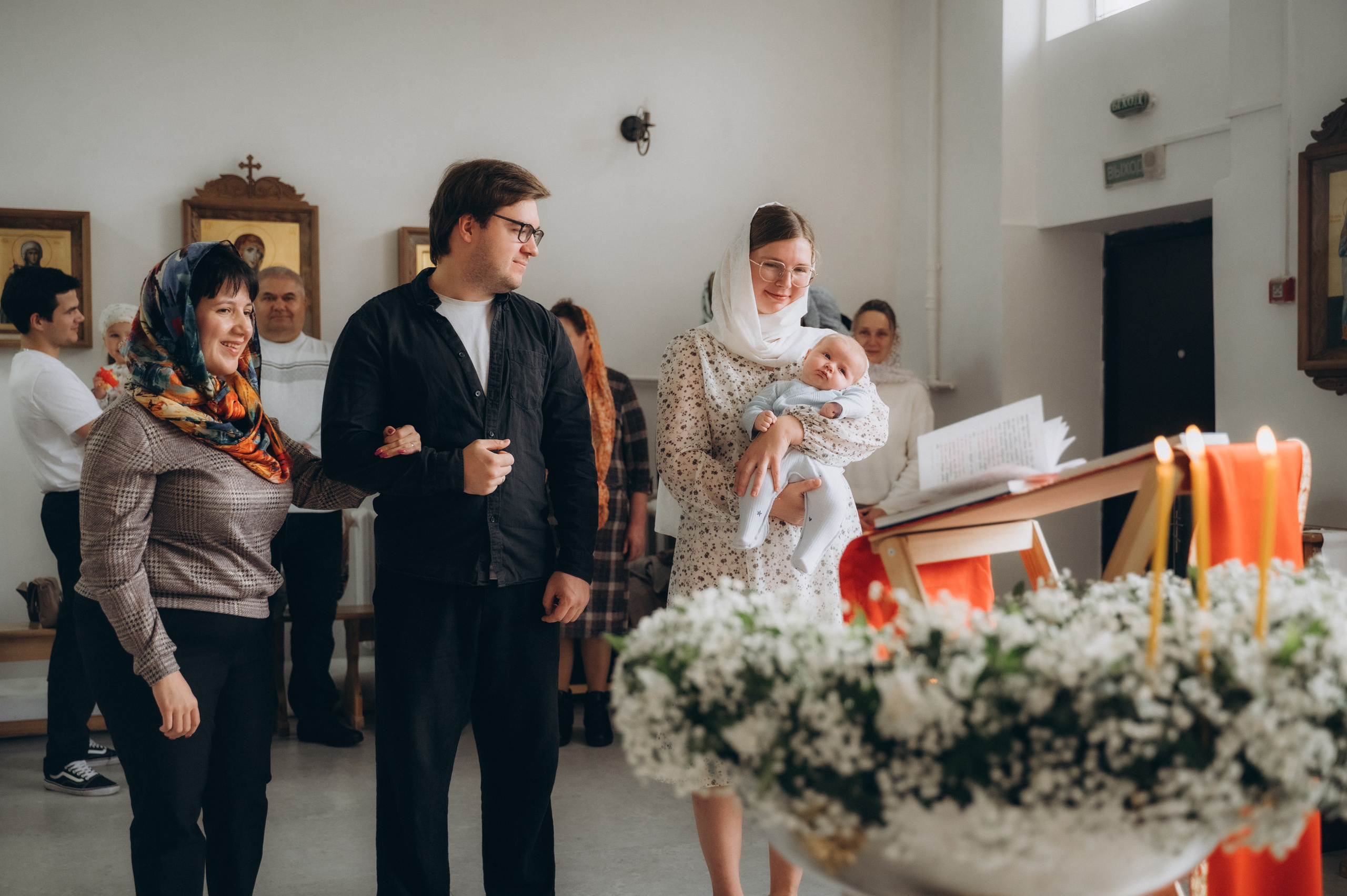 Крещение Ромы (Приход храма святой Равноапостольной княгини Ольги). Семейный фотограф в Минске Дарья Дреко