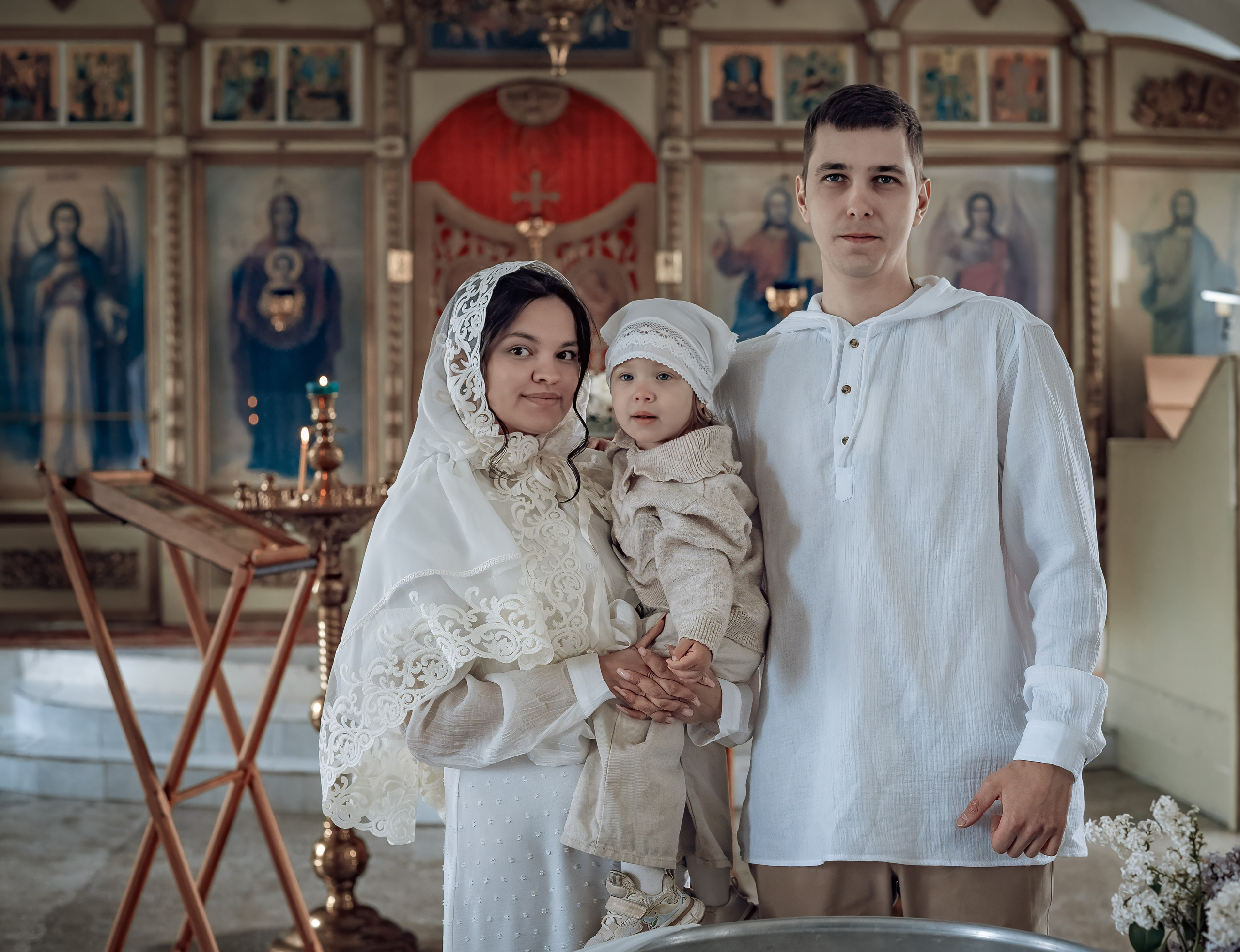 Крещение Машеньки в Свято-Троицком соборе Емельяново. Фотографы крещения/венчания  Красноярск Татьяна и Вячеслав Переваловы
