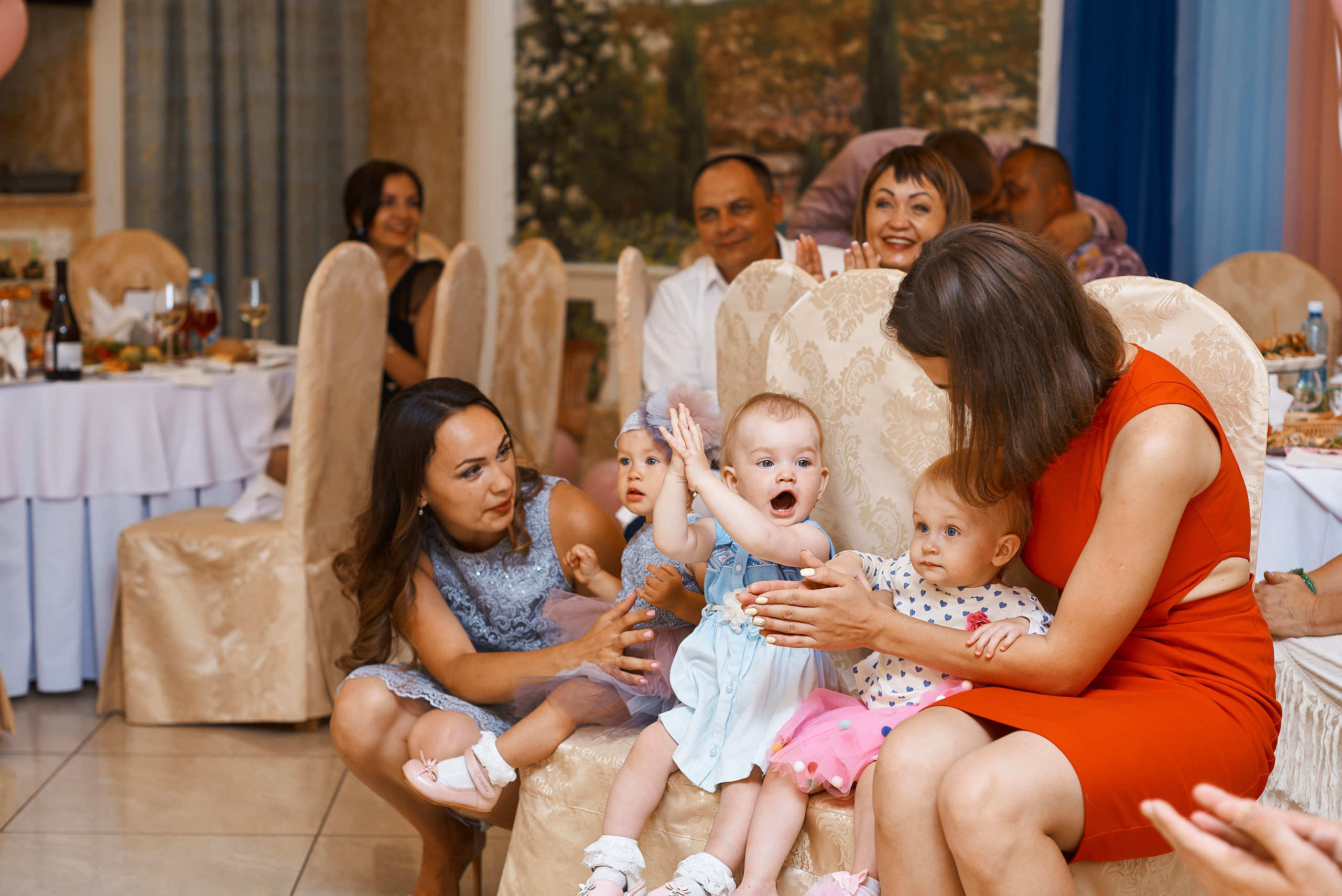 Фотосъёмка дня рождения малышки на 1 годик. Артём Савиных — профессиональный фотограф в Москве | Репортажи, свадьбы, портреты