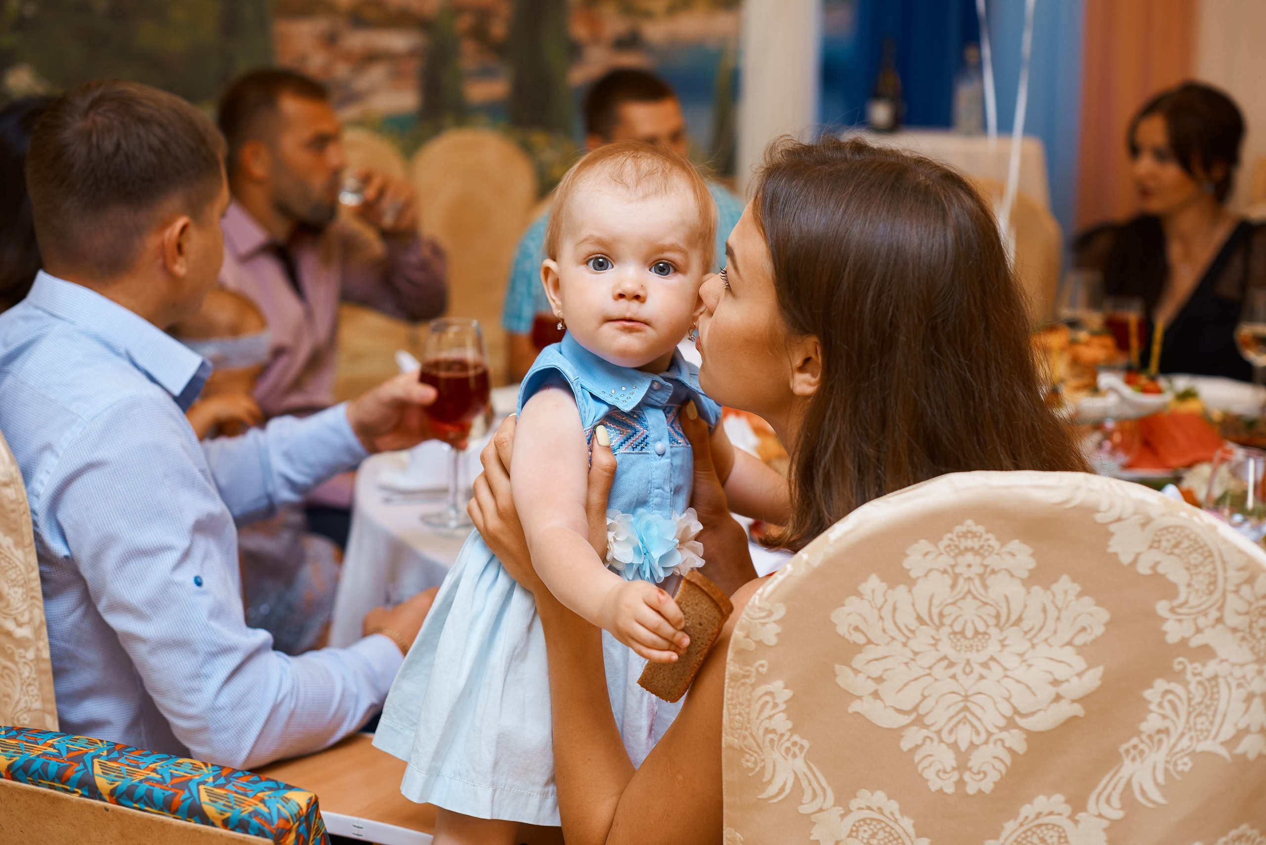 Фотосъёмка дня рождения малышки на 1 годик. Артём Савиных — профессиональный фотограф в Москве | Репортажи, свадьбы, портреты
