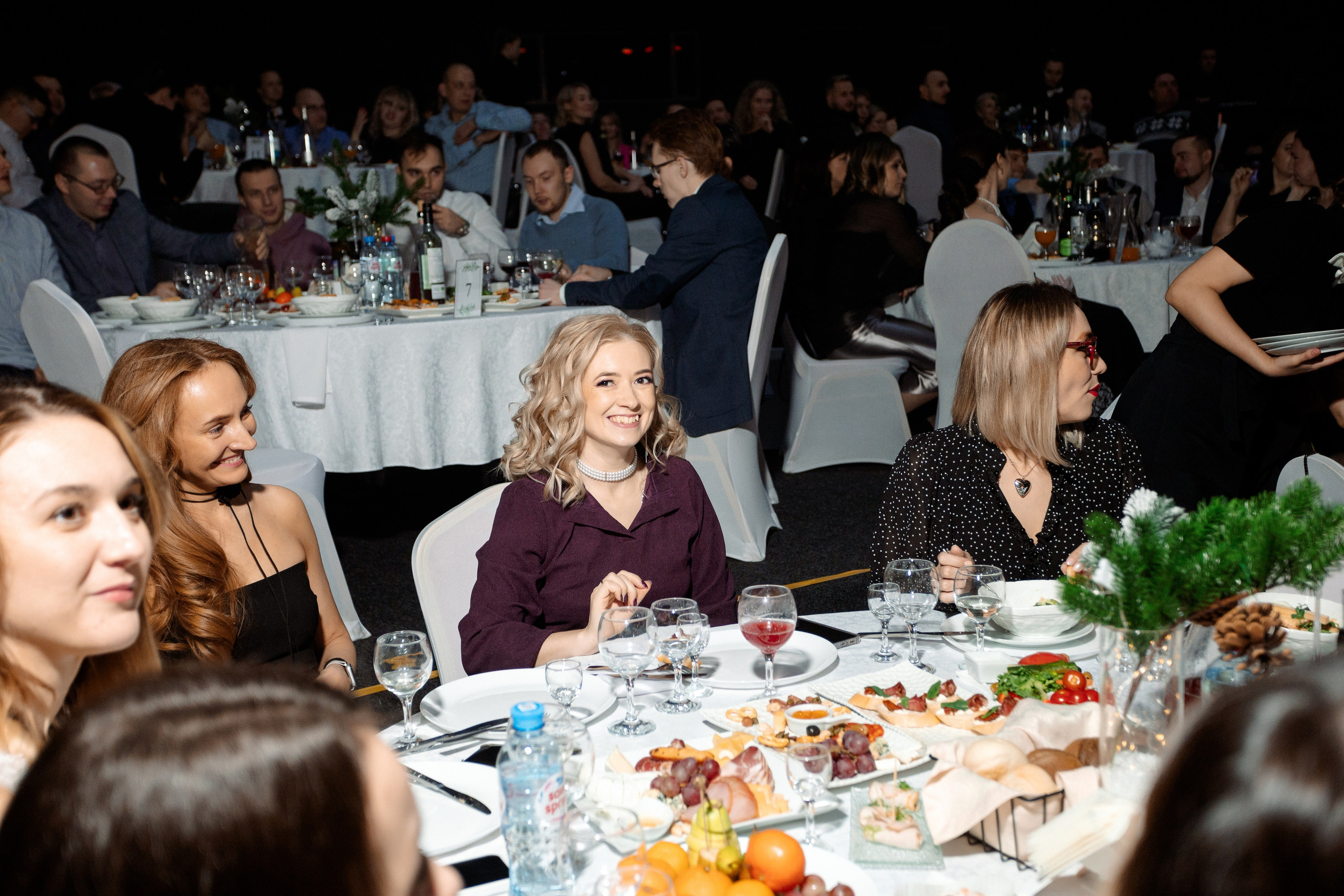 РЕПОРТАЖ: НОВЫЙ ГОД В ДК МЕТАЛЛУРГ. Профессиональный фотограф в Ижевске Леша Петров