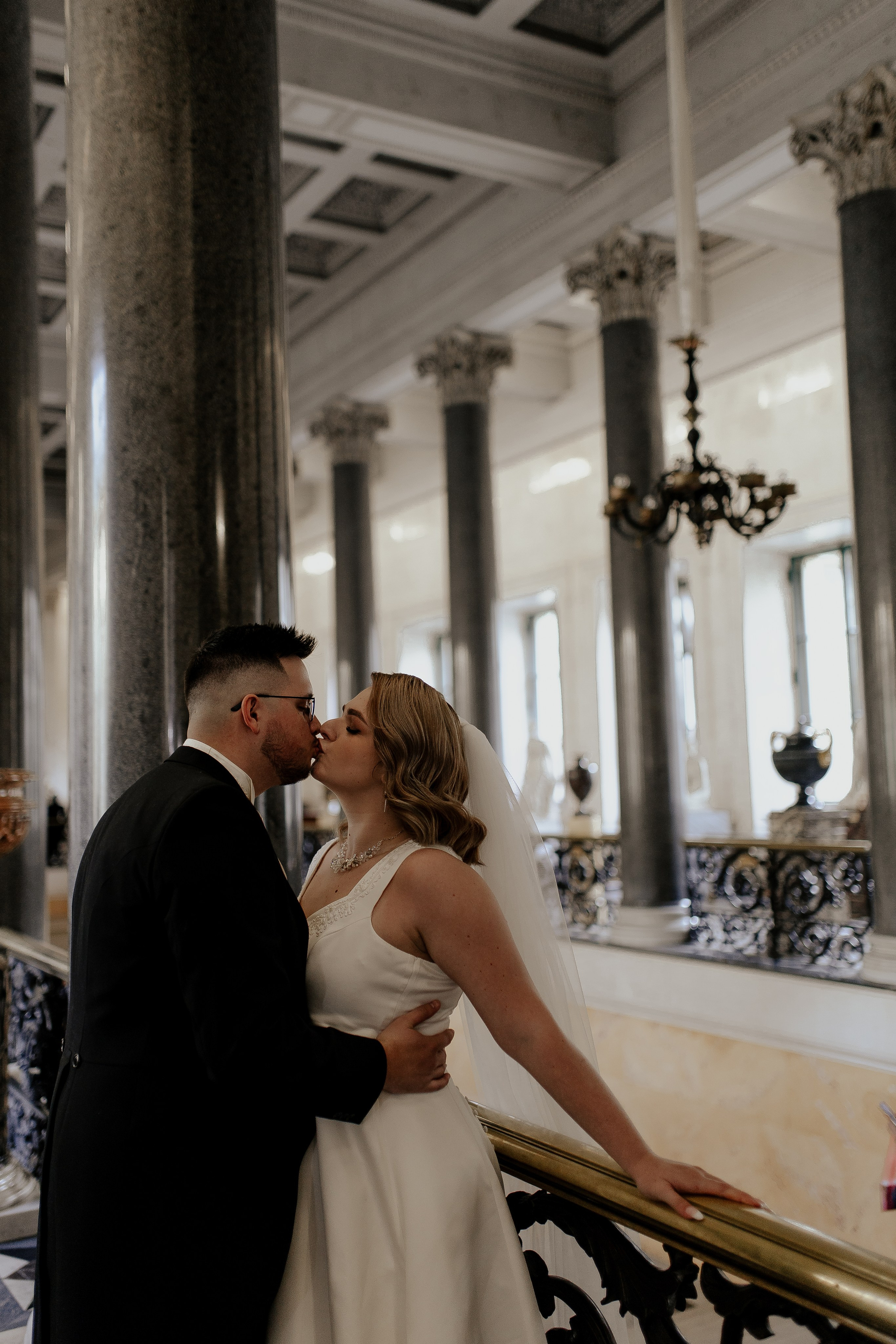 Свадебные фотографии из Эрмитажа. Фотограф в Санкт-Петербурге Лиза Семченкова