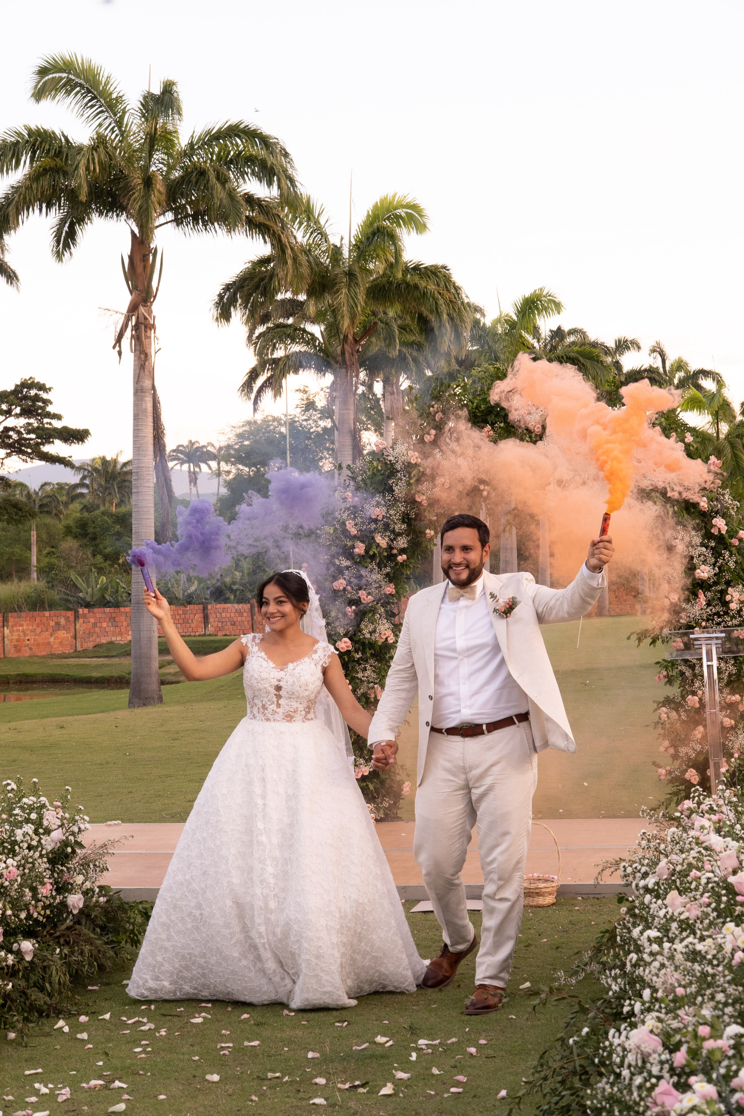 Carola & Gerson. Wedding Photographer in Barcelona and Medellin