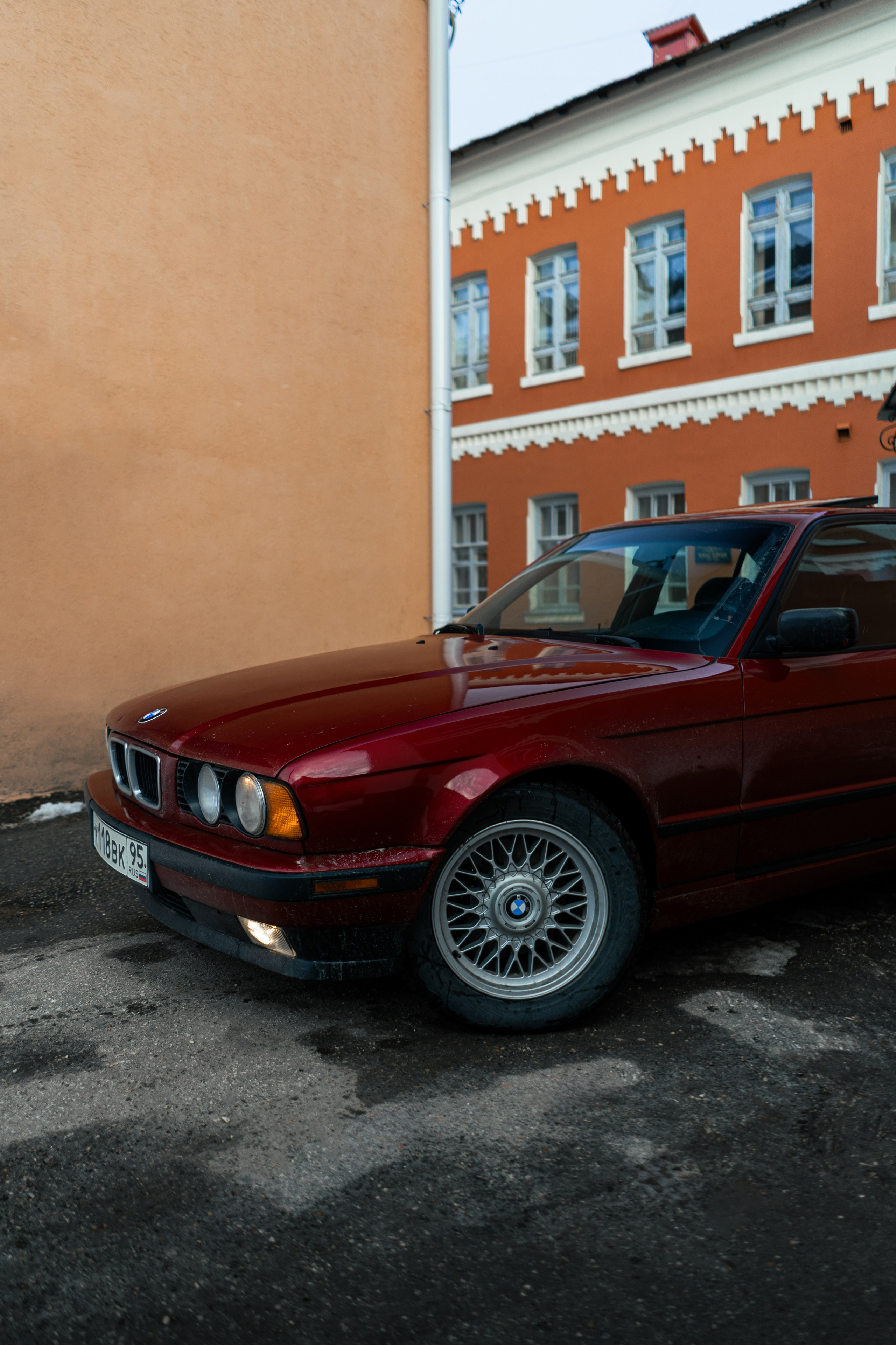 Автомобильная фото-сессия BMW 540i E34 в Калуге