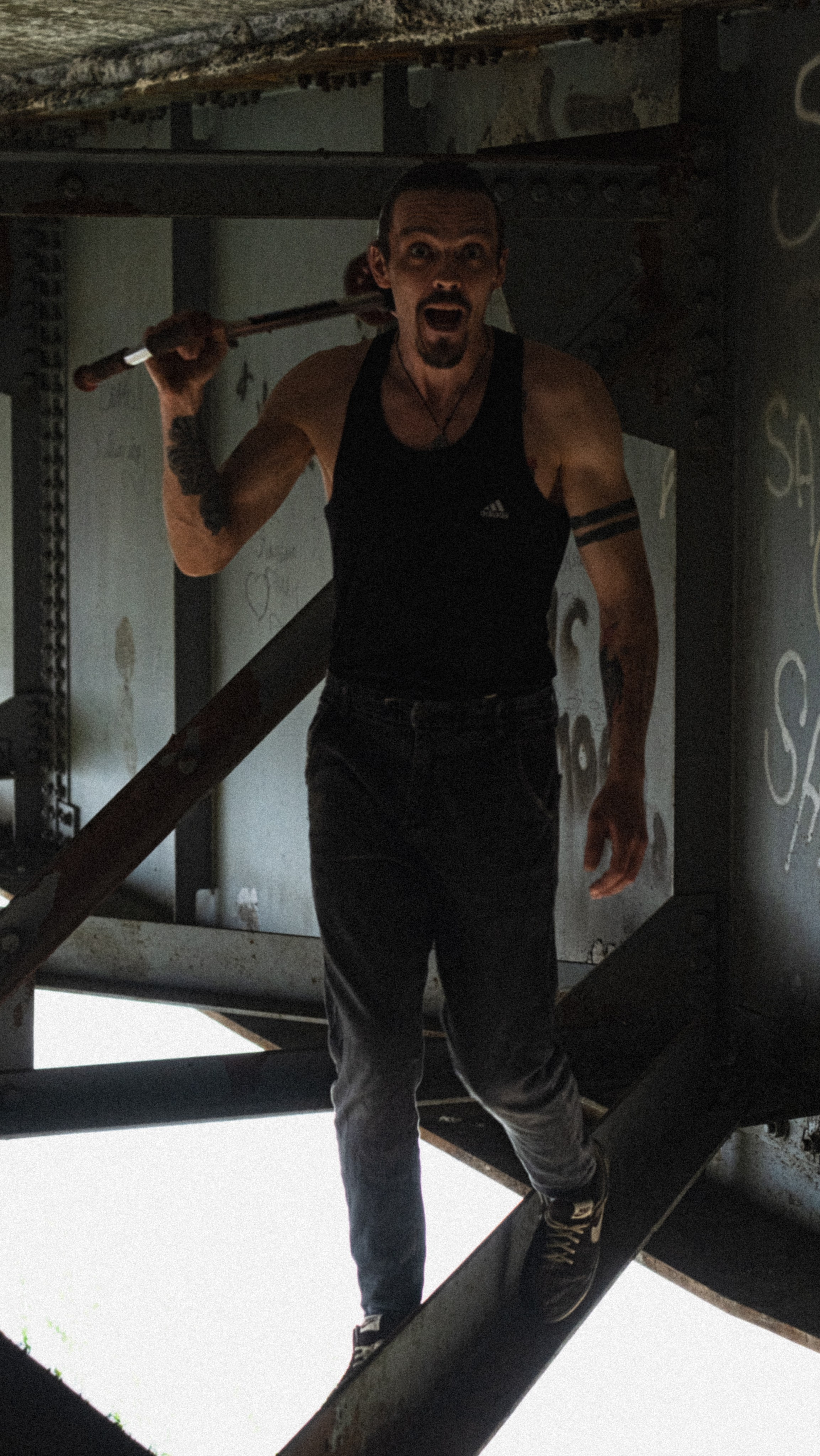 «Они шли мимо заброшенного дома». Фотограф |Герасимова София