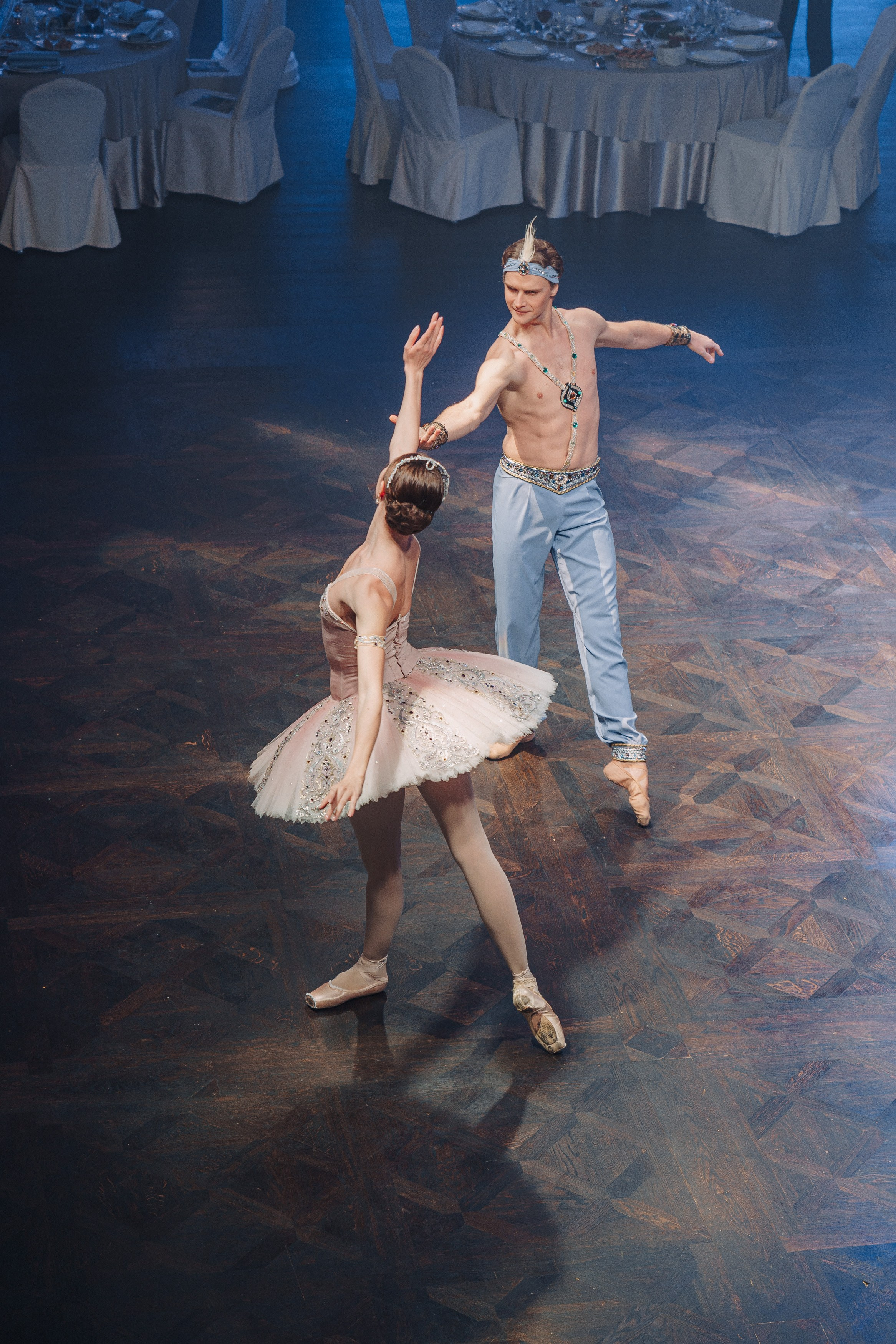 Бал на траве. Студия коммерческой фотографии в Москве и области