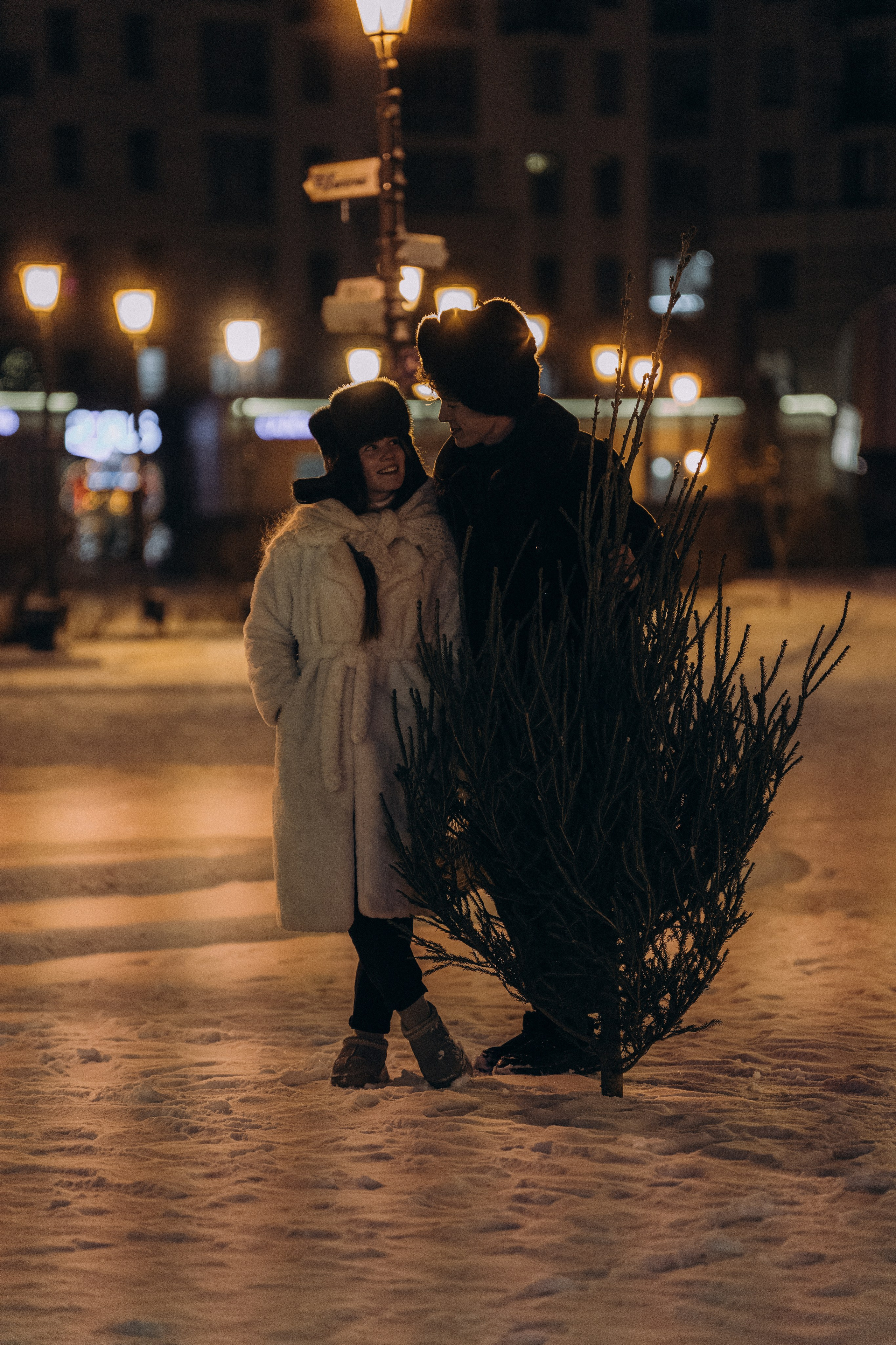 НОВОГОДНЯЯ ПРОГУЛКА ПАРЫ ПО ЧЕРНЫШЕВСКОЙ ПЕРЕД НОВЫМ ГОДОМ. Профессиональный фотограф, Санкт-Петербург — Виктория Богомолова