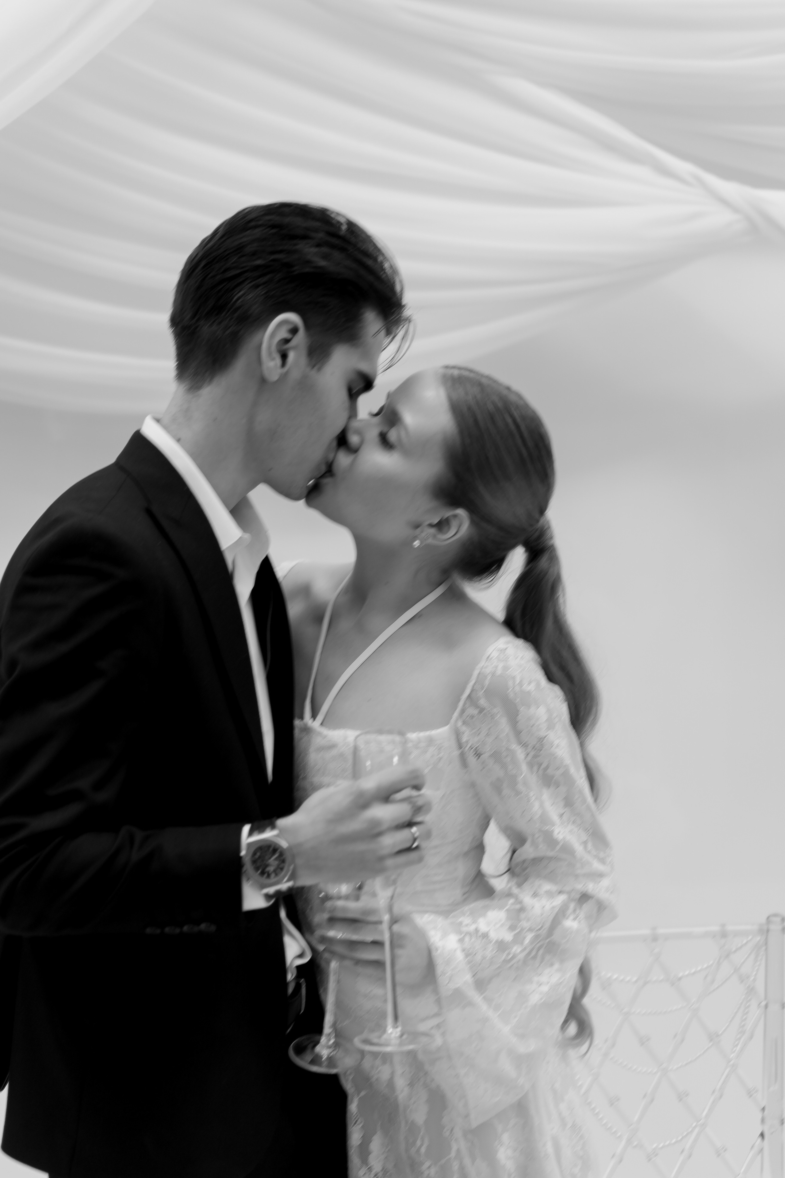 СВАДЕБНАЯ СЬЕМКА СБОРОВ В ОТЕЛЕ И ВЫЕЗД НА ЦЕРЕМОНИЮ (СНЯТО В СИБИРЕ В НИЖНЕВАРТОВСКЕ). Профессиональный фотограф, Санкт-Петербург — Виктория Богомолова