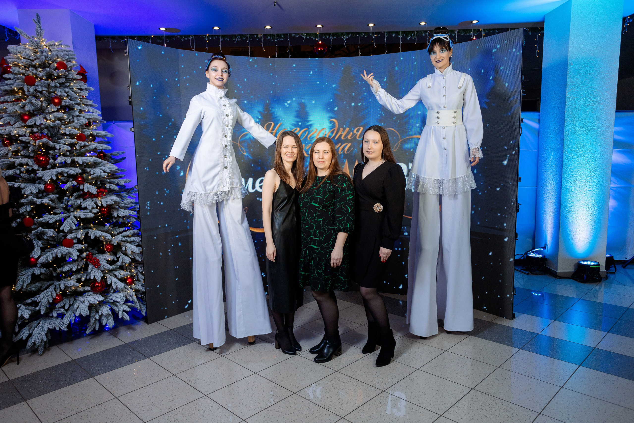 РЕПОРТАЖ: НОВЫЙ ГОД В ДК МЕТАЛЛУРГ. Профессиональный фотограф в Ижевске Леша Петров