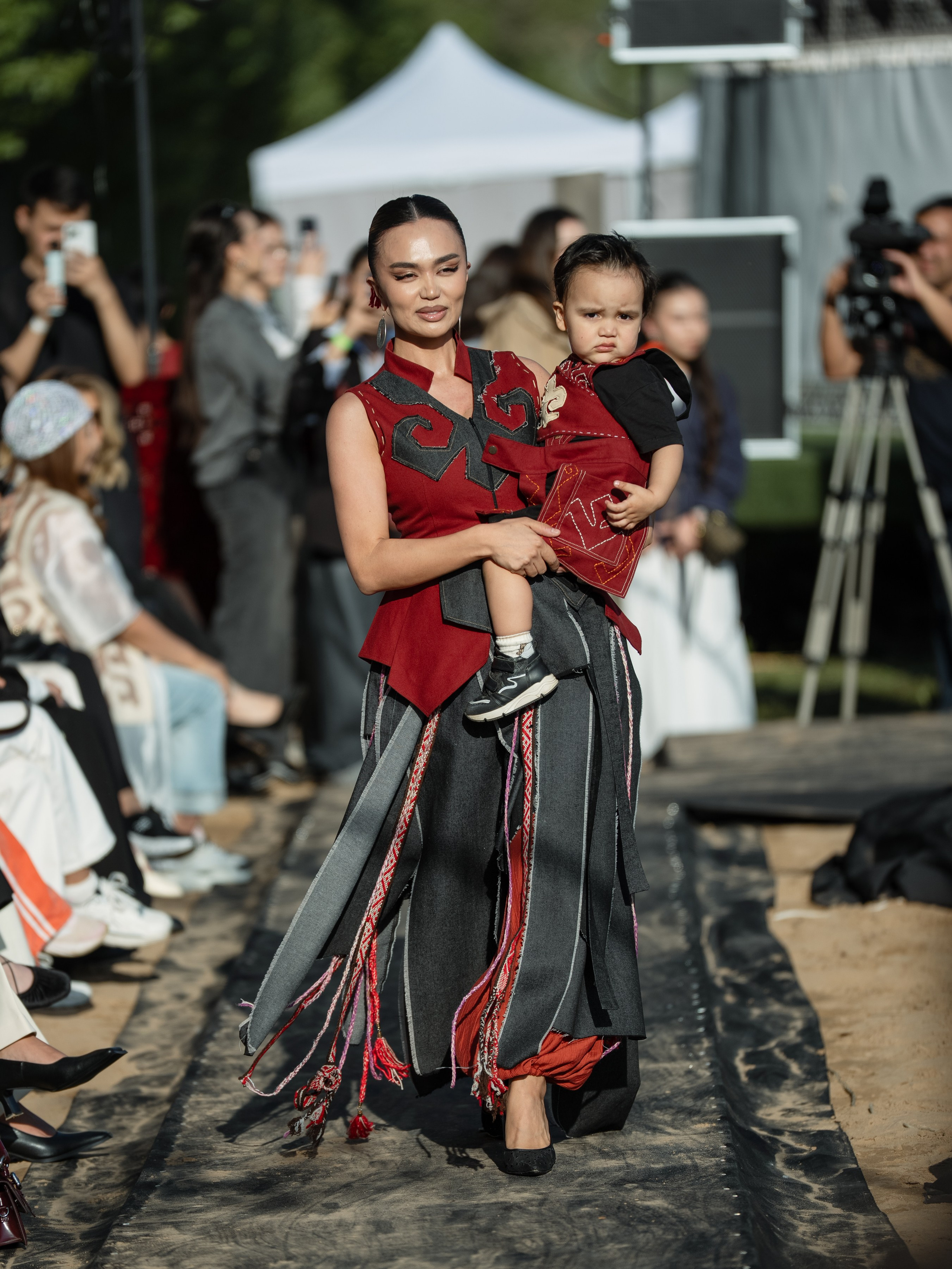 Brand Darideiya. Сайт Алматинского НЮ АРТ, будуар и фэшн фотографа Дениса Карпенко