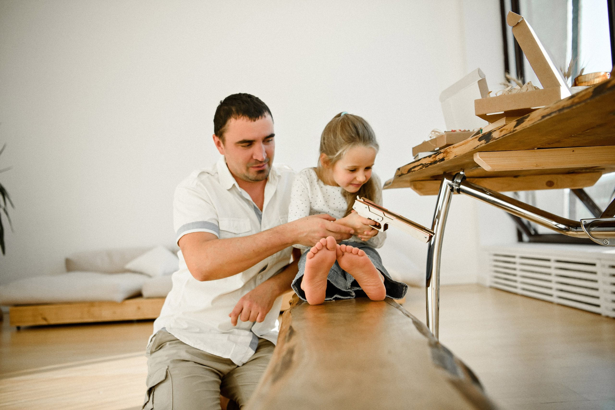 Магазин деревянных игрушек. Свадебный фотограф в Санкт-Петербурге София Шубик
