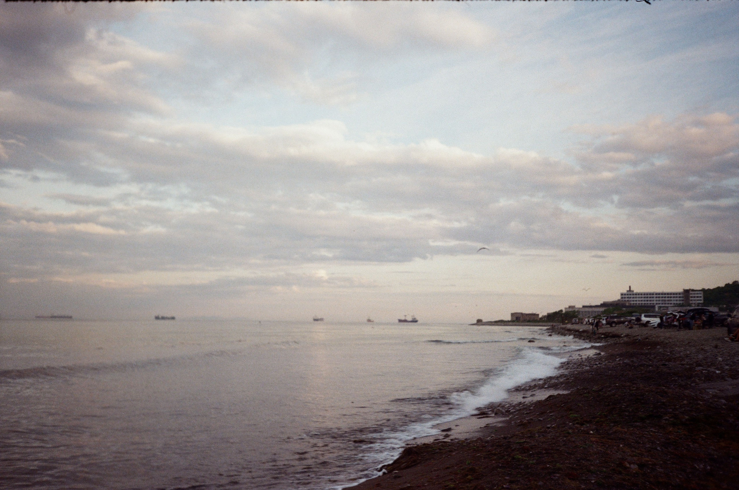 Плёнка весна-лето 2025. Ирина Чернова — портретный фотограф и маркетолог из Владивостока