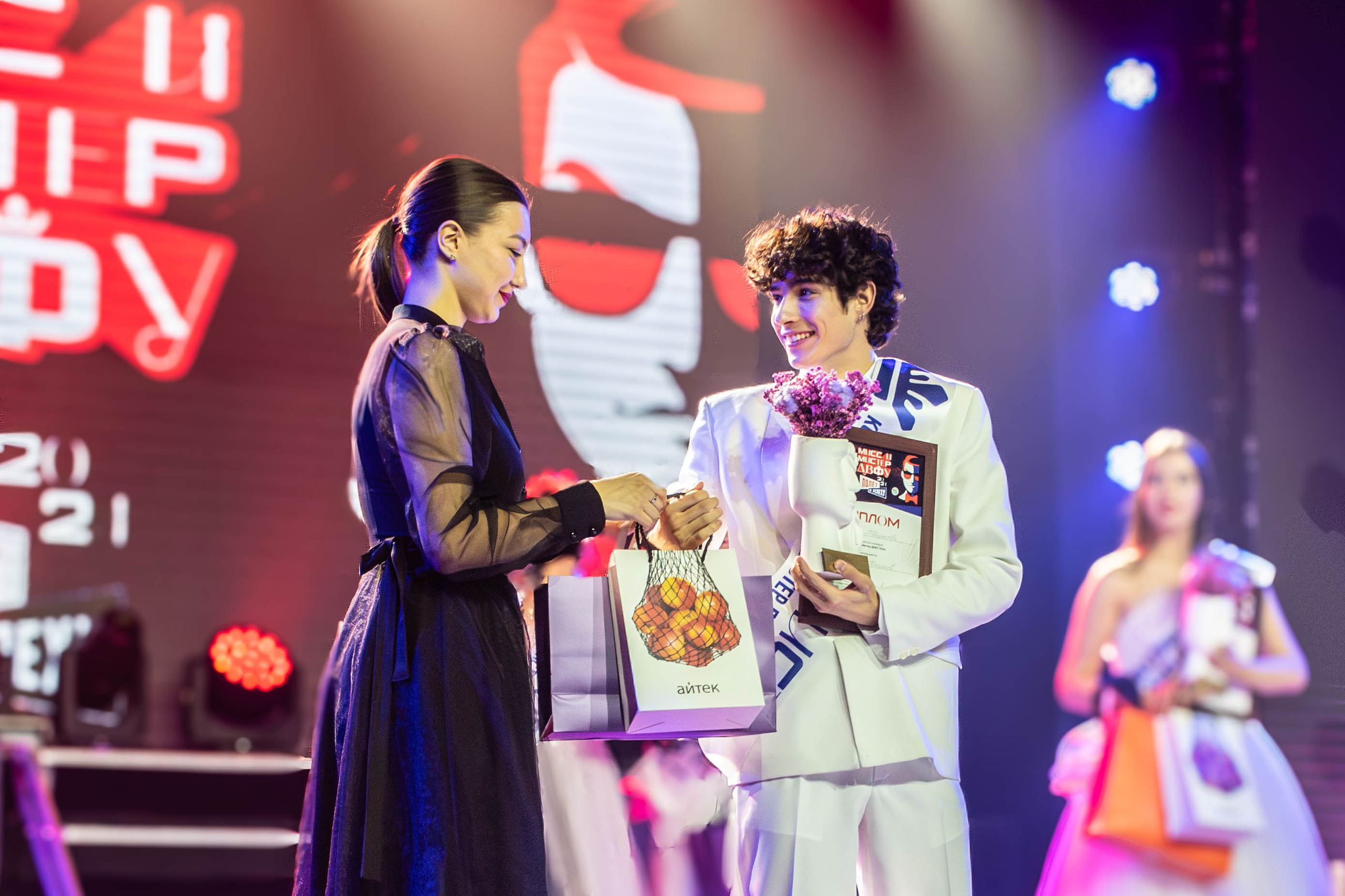 Мисс и Мистер ДВФУ 2024. Репортажный фотограф во Владивостоке Анастасия Кострова