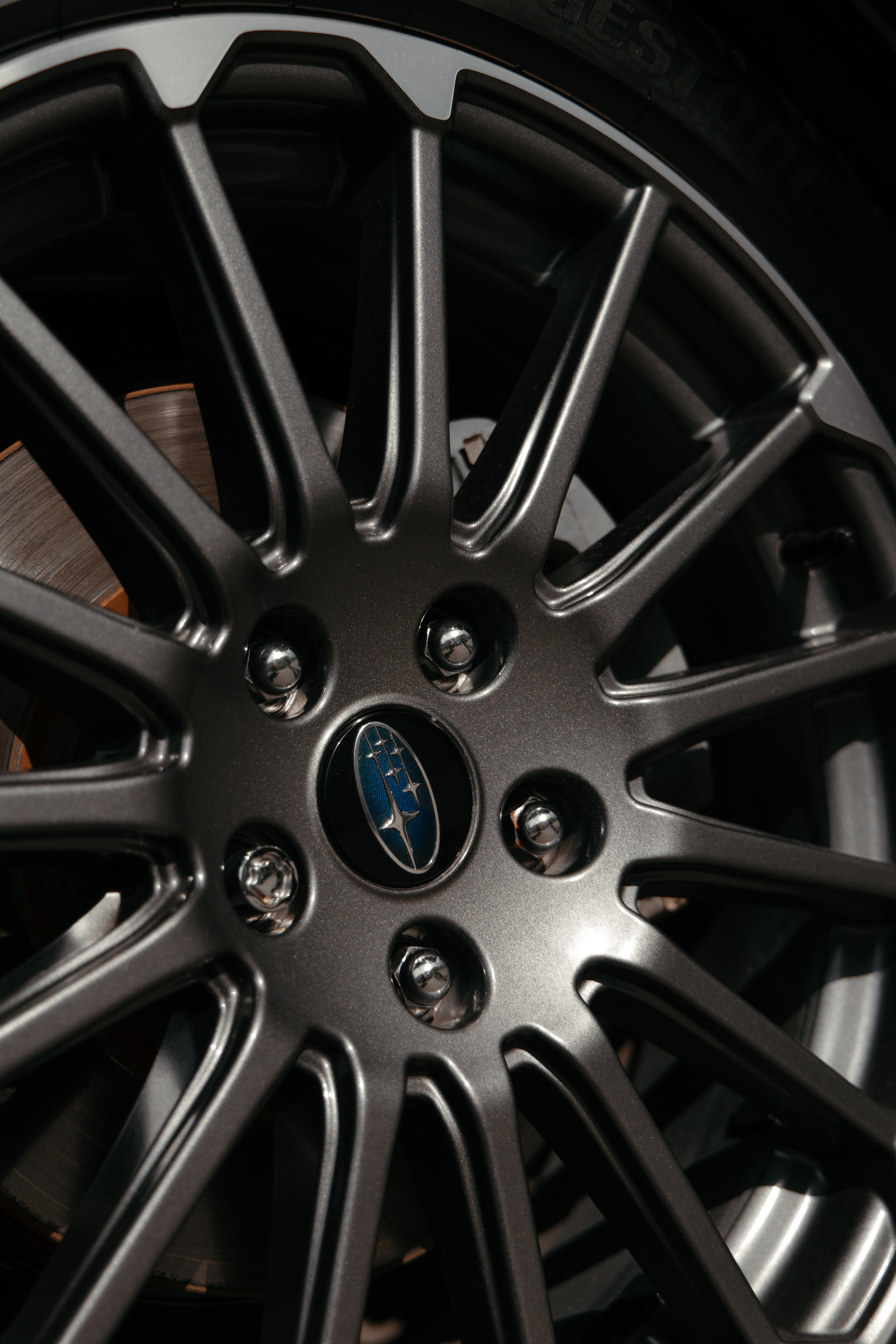 Subaru levorg. DeLorein