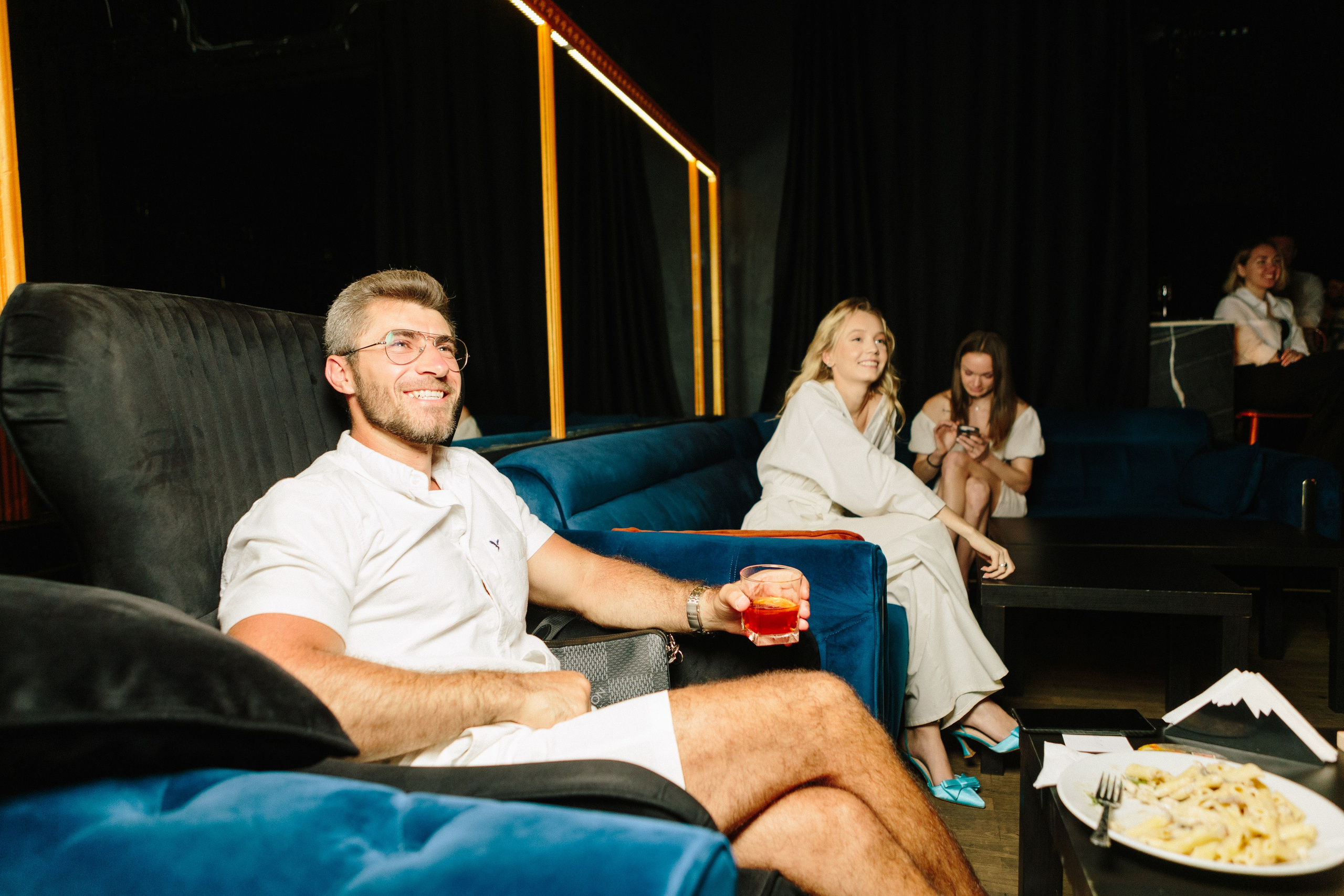 Корпоративы. VICTOR SAPOZHNIKOV