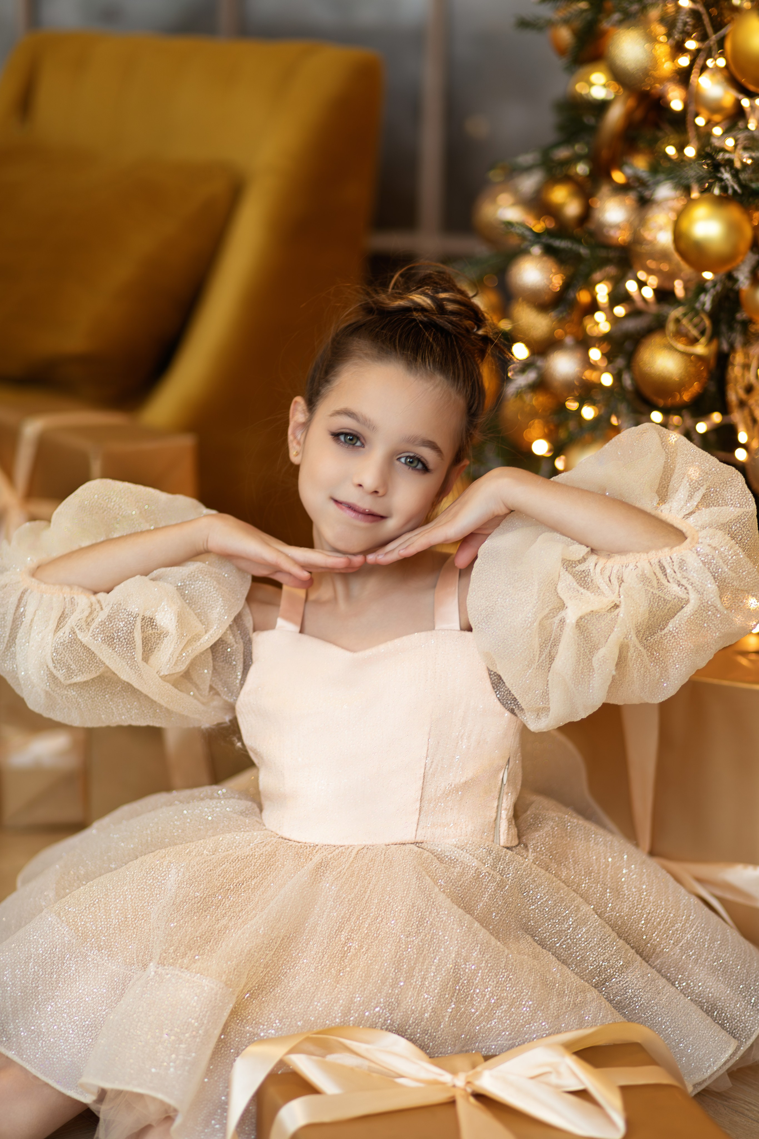 Новогодняя фотосессия Ариэли и Ирины для семейного альбома