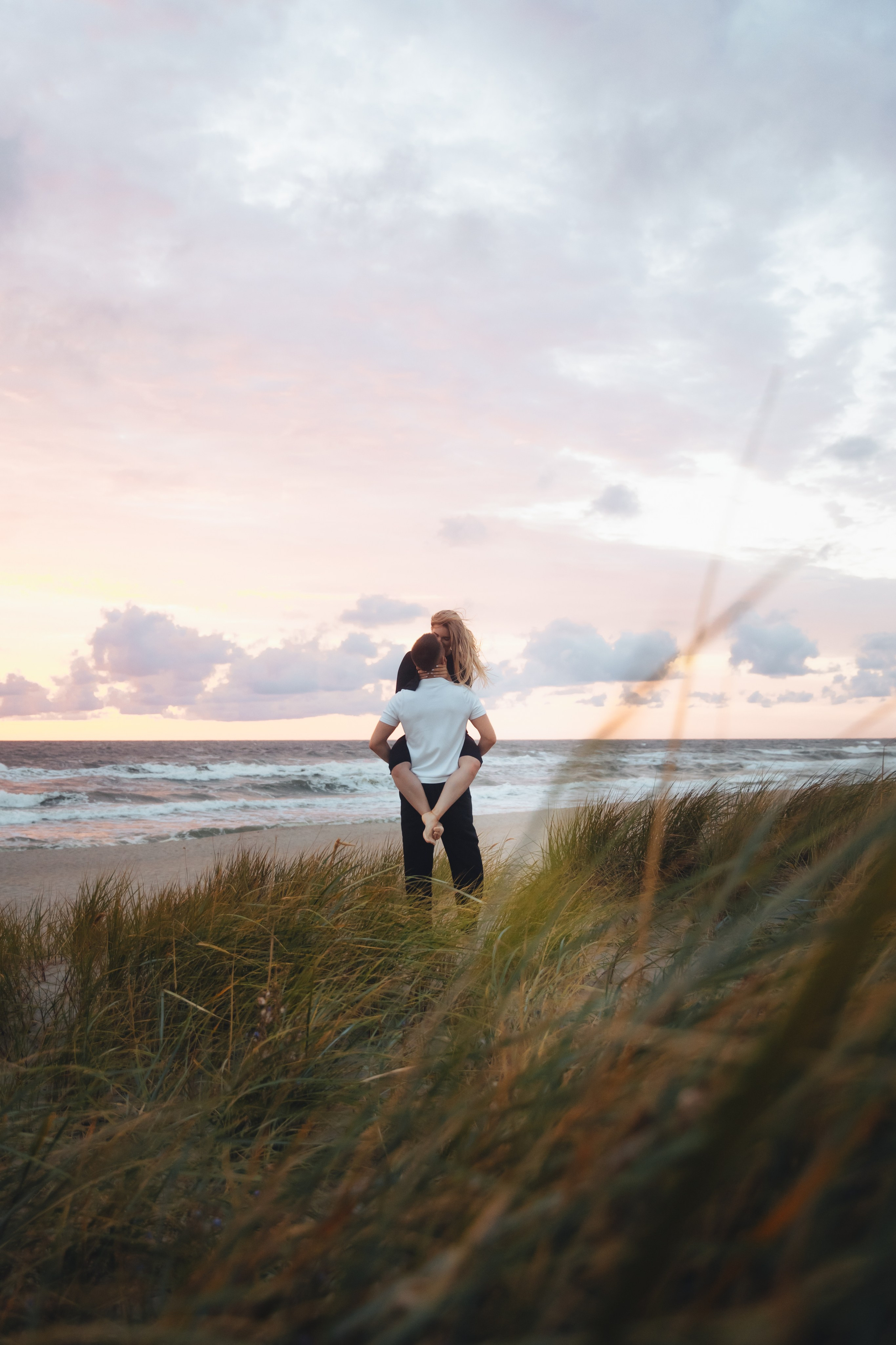 Арсений и Анастасия / Янтарный. Фотограф Калининград Илья Миллер