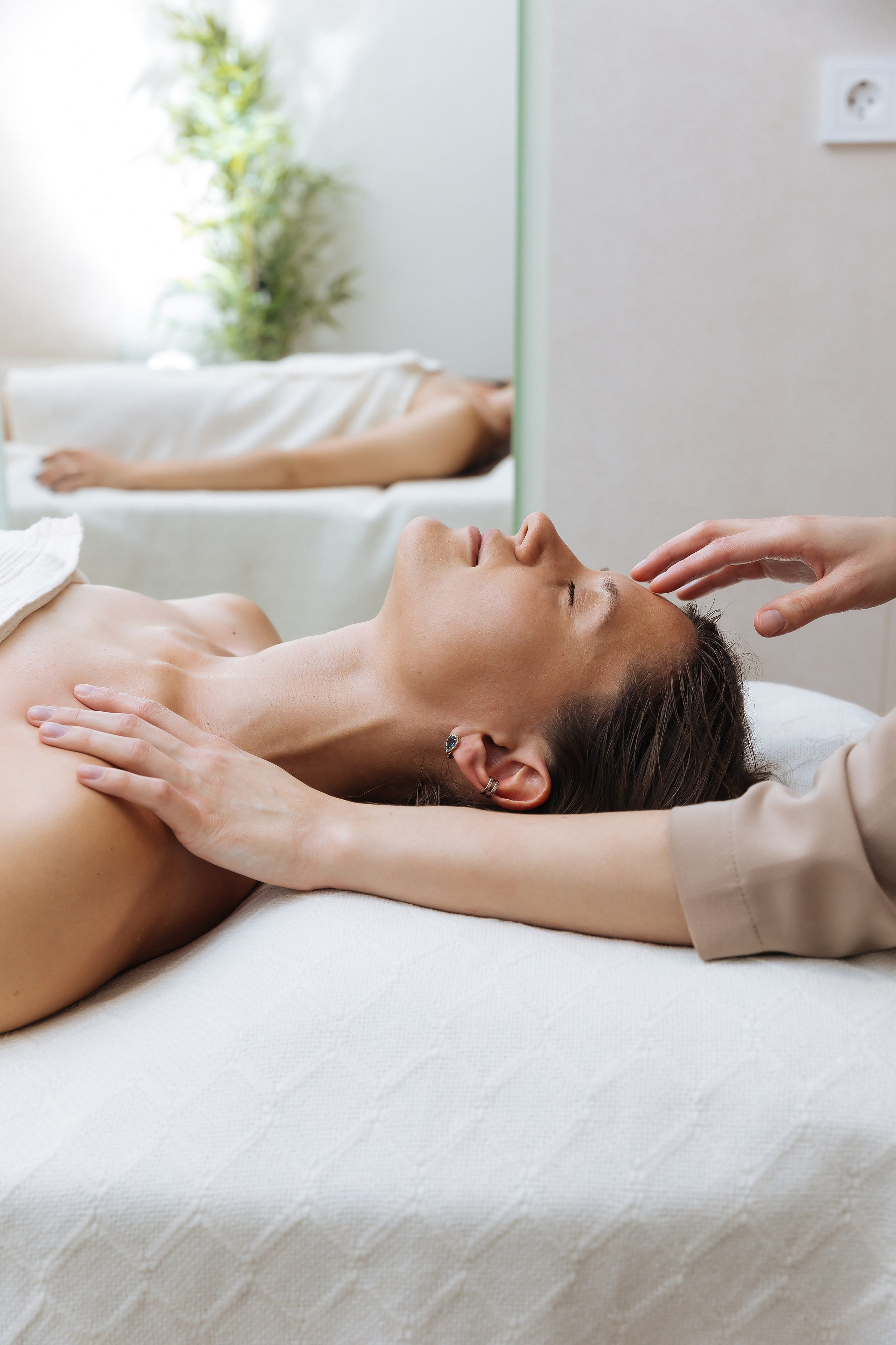 Код Красоты 〡 массаж • косметология. Мозжерина Ирина — Свадебный и семейный фотограф в Екатеринбурге