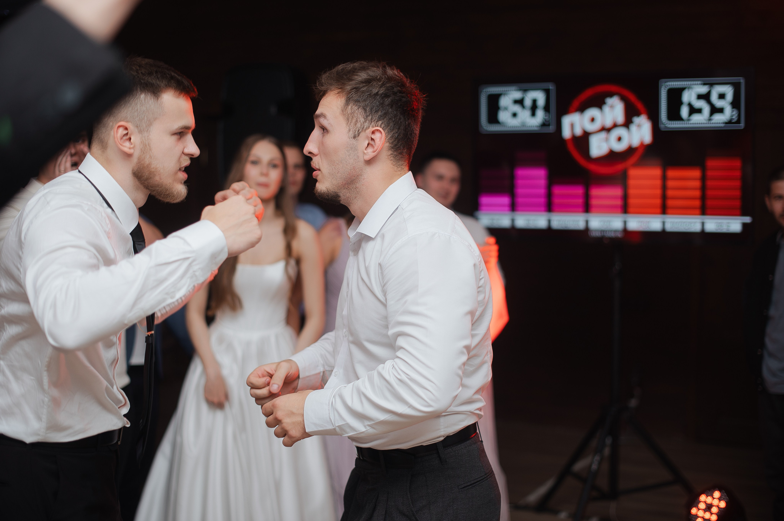 Свадьба на берегу Волги. Свадебный фотограф в Ярославле Денис Медоваров