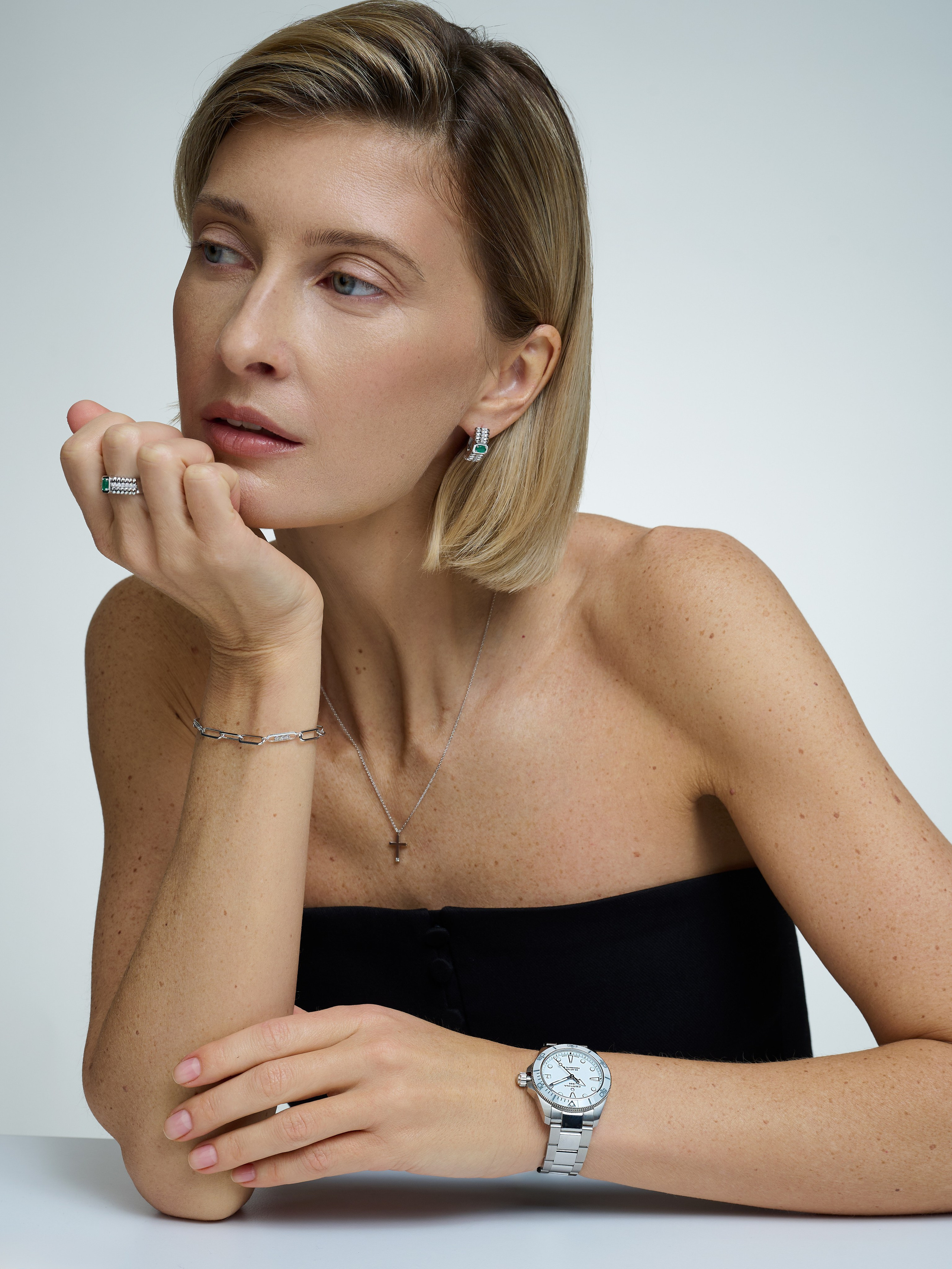 Каталог для бренда AllTime. Фотограф для брендов в Москве Ксения Чупрунова