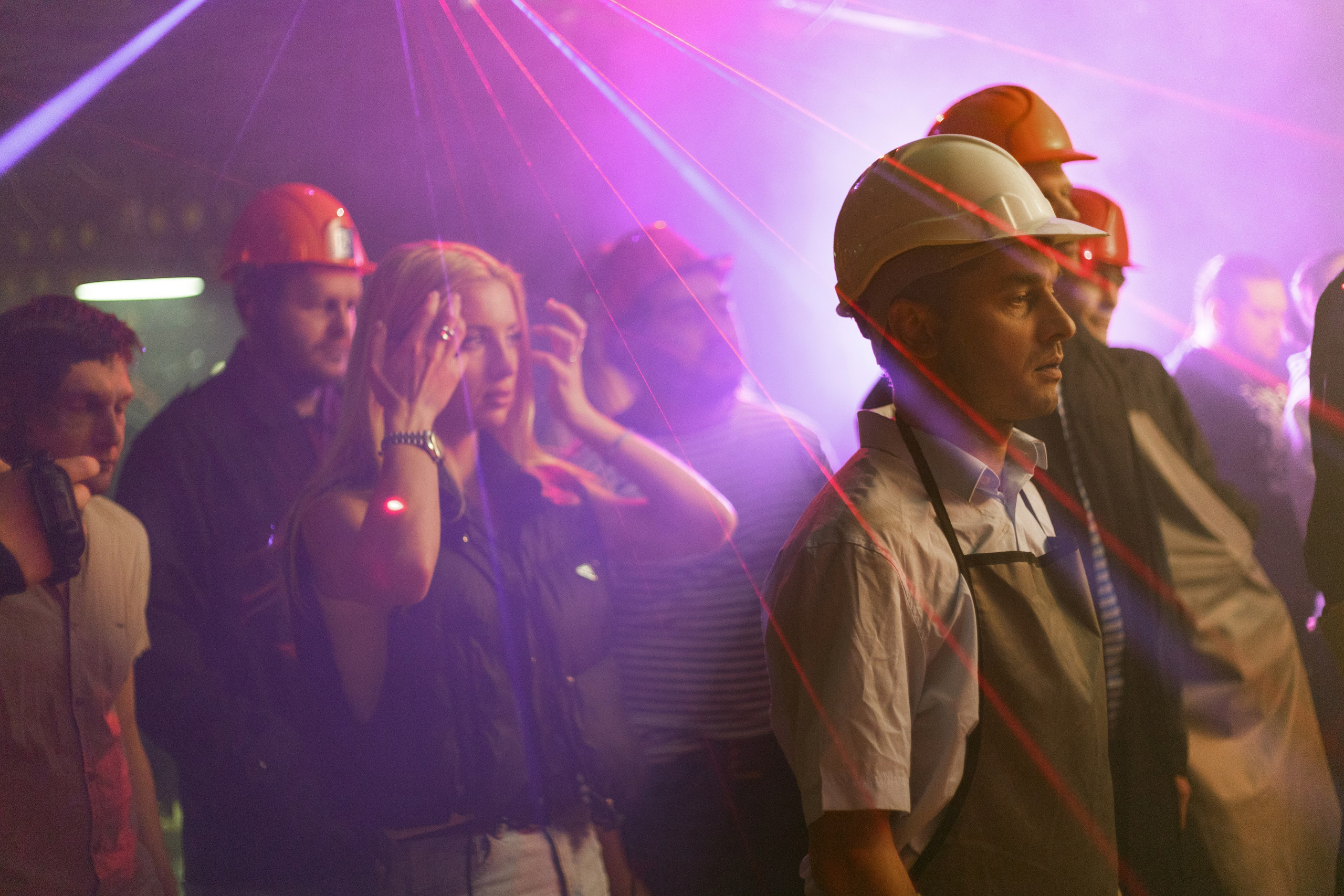 Бэкстейдж со съёмок фильма «Третья смена». Фотограф Александр Закадычный | Таганрог