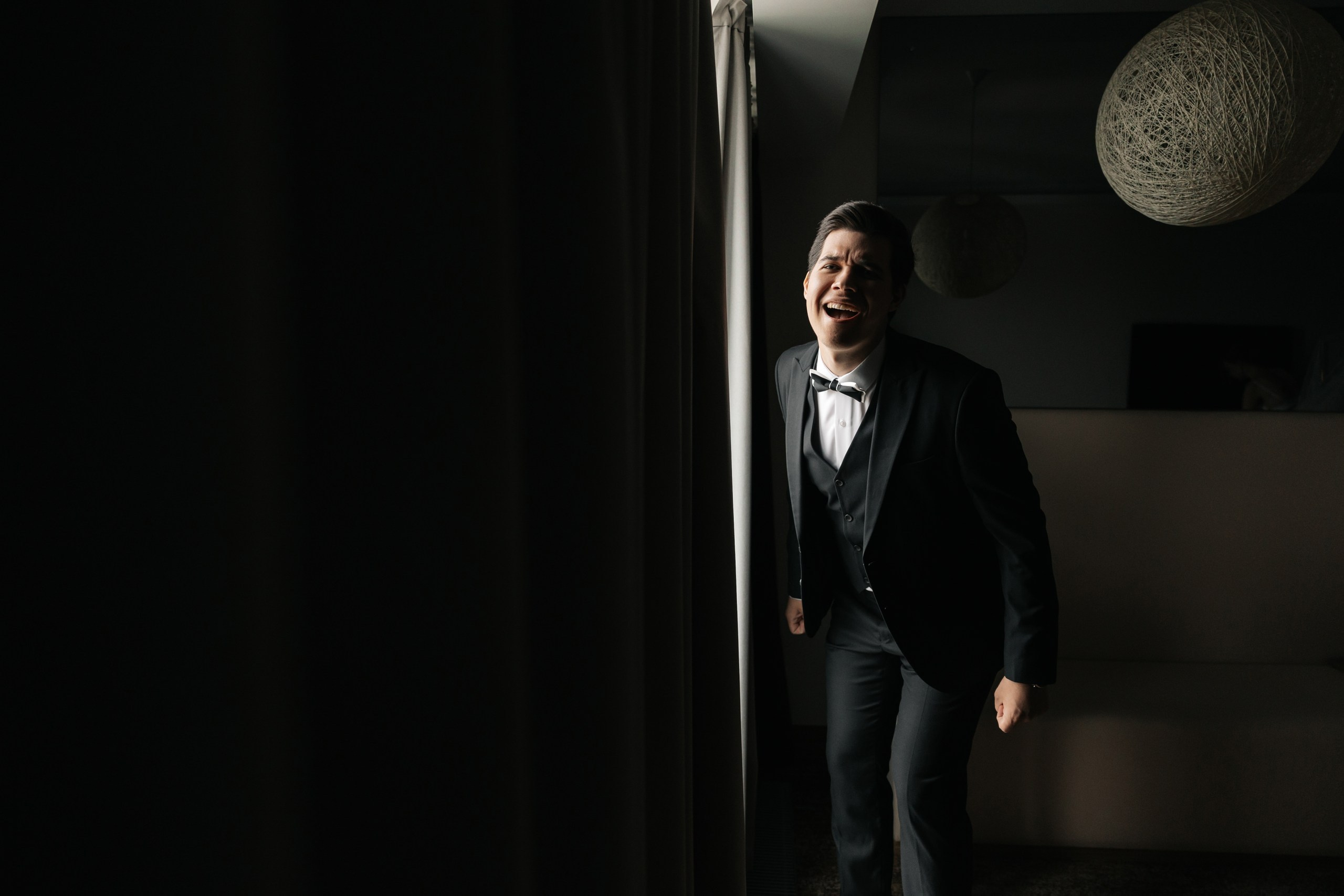 -Давай сделаем вид, что мы нормальные? -НЕТ. Свадебный фотограф Москва Мотеюнайте Виктория