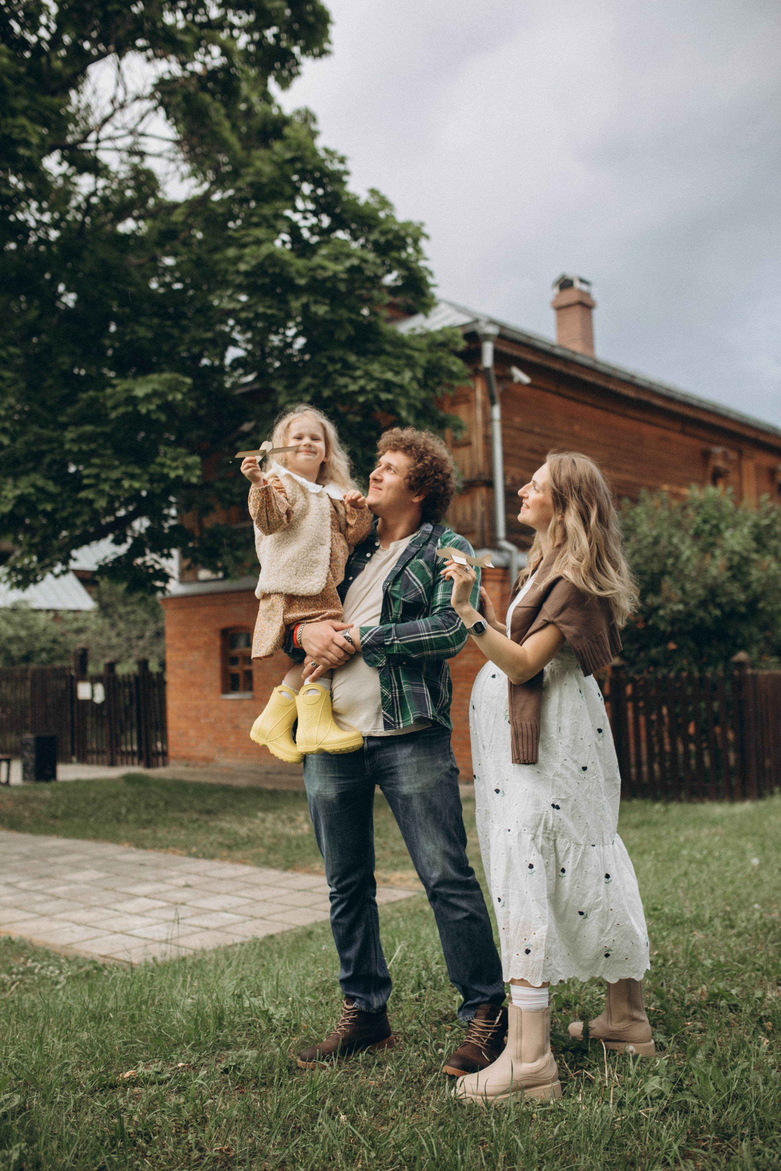 Семейная съемка на улице. Семейный и детский фотограф в Москве Антонина Смирнова