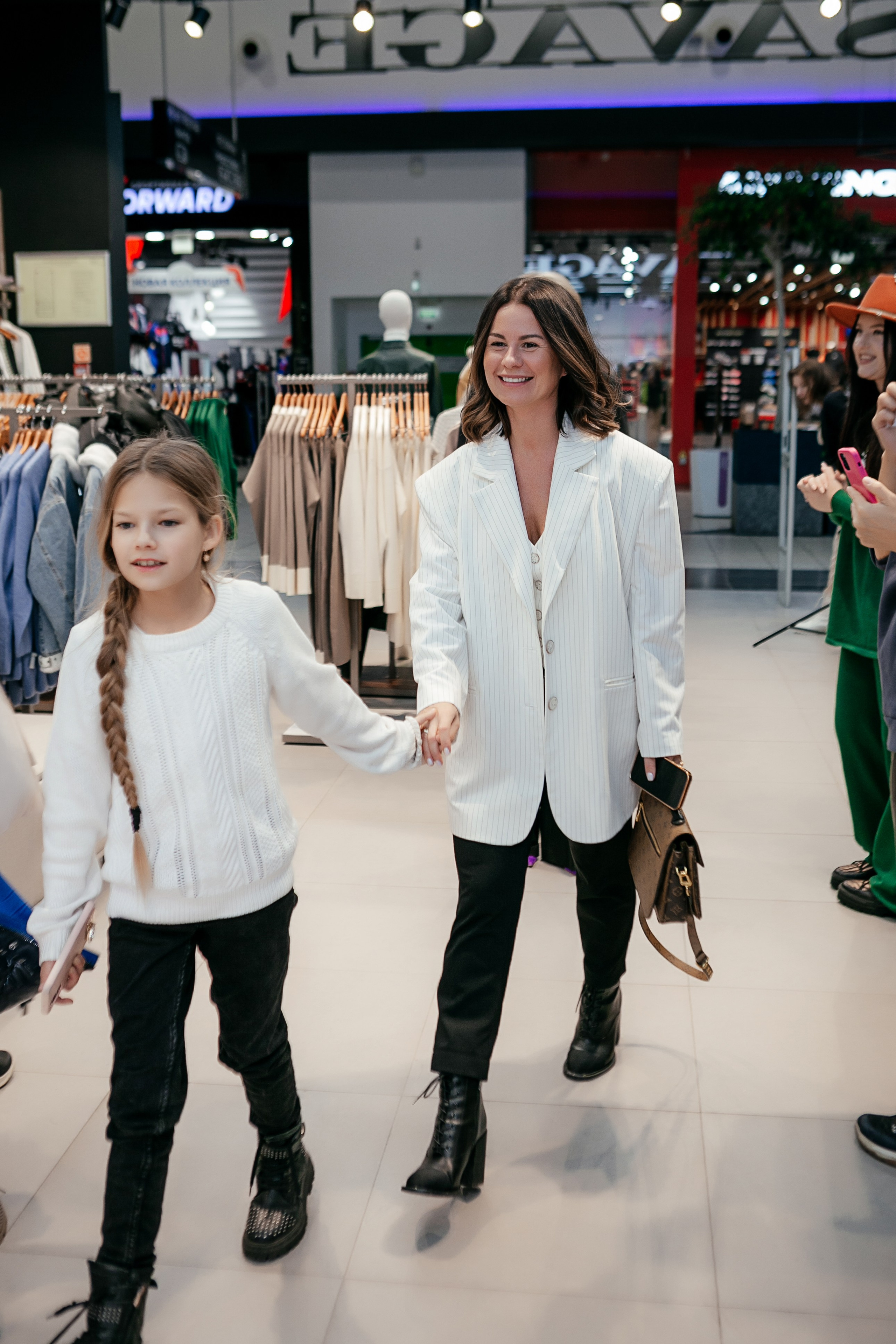 Открытие магазина SAVAGE. Контент фотограф, съемка для маркетплейсов, фуд съемка и репортажи в Новосибирске Ралия Галеева