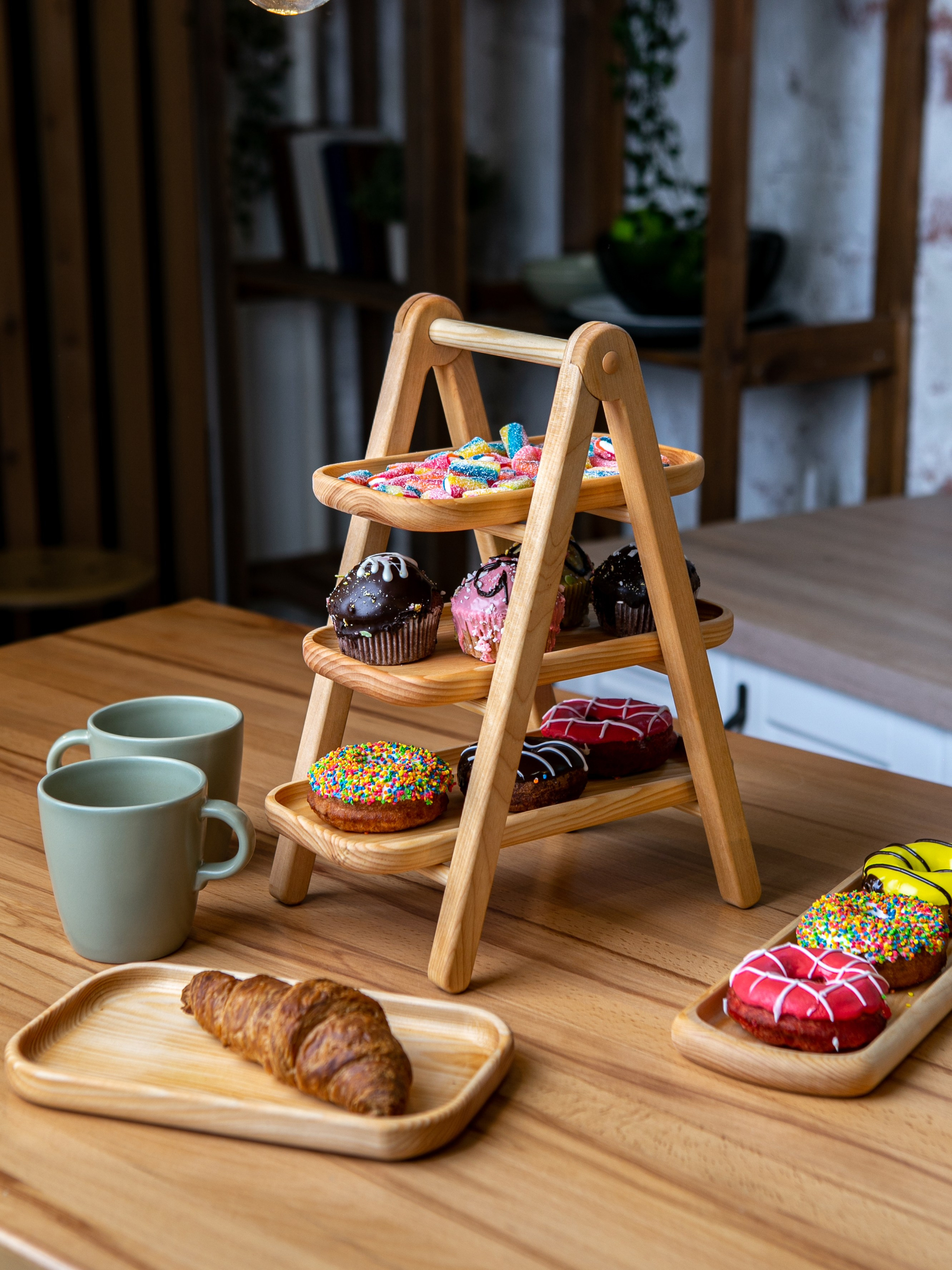 Подносы и этажерки. Контент фотограф, съемка для маркетплейсов, фуд съемка и репортажи в Новосибирске Ралия Галеева