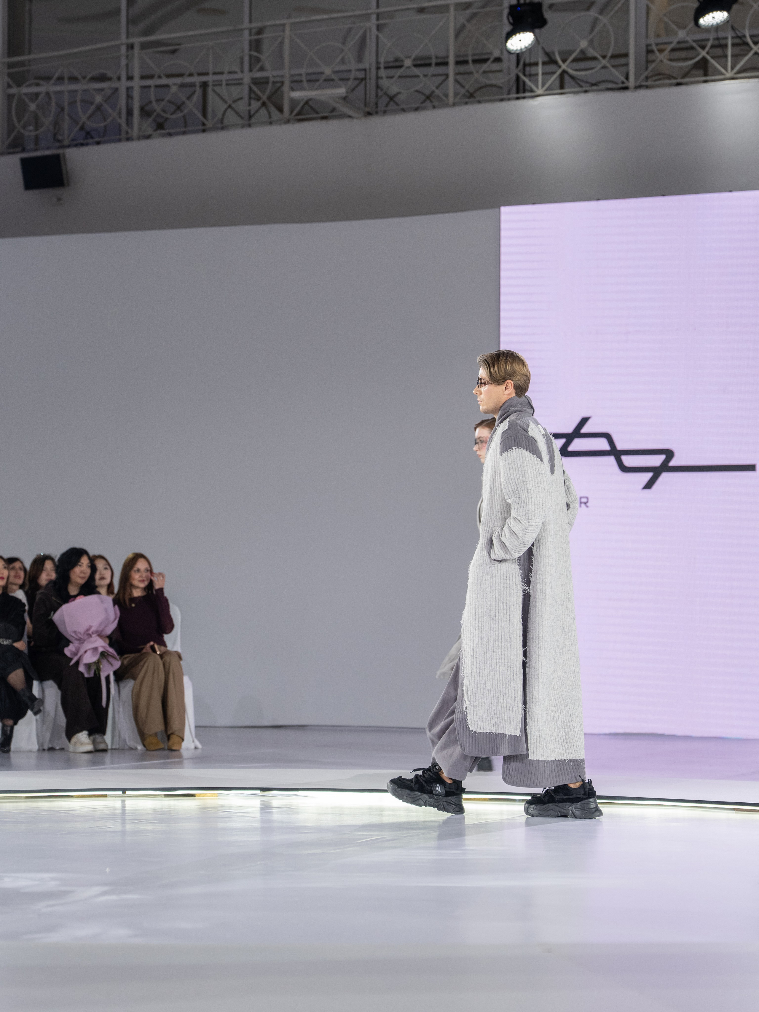 Дизайнер Zalkar. Сайт Алматинского НЮ АРТ, будуар и фэшн фотографа Дениса Карпенко