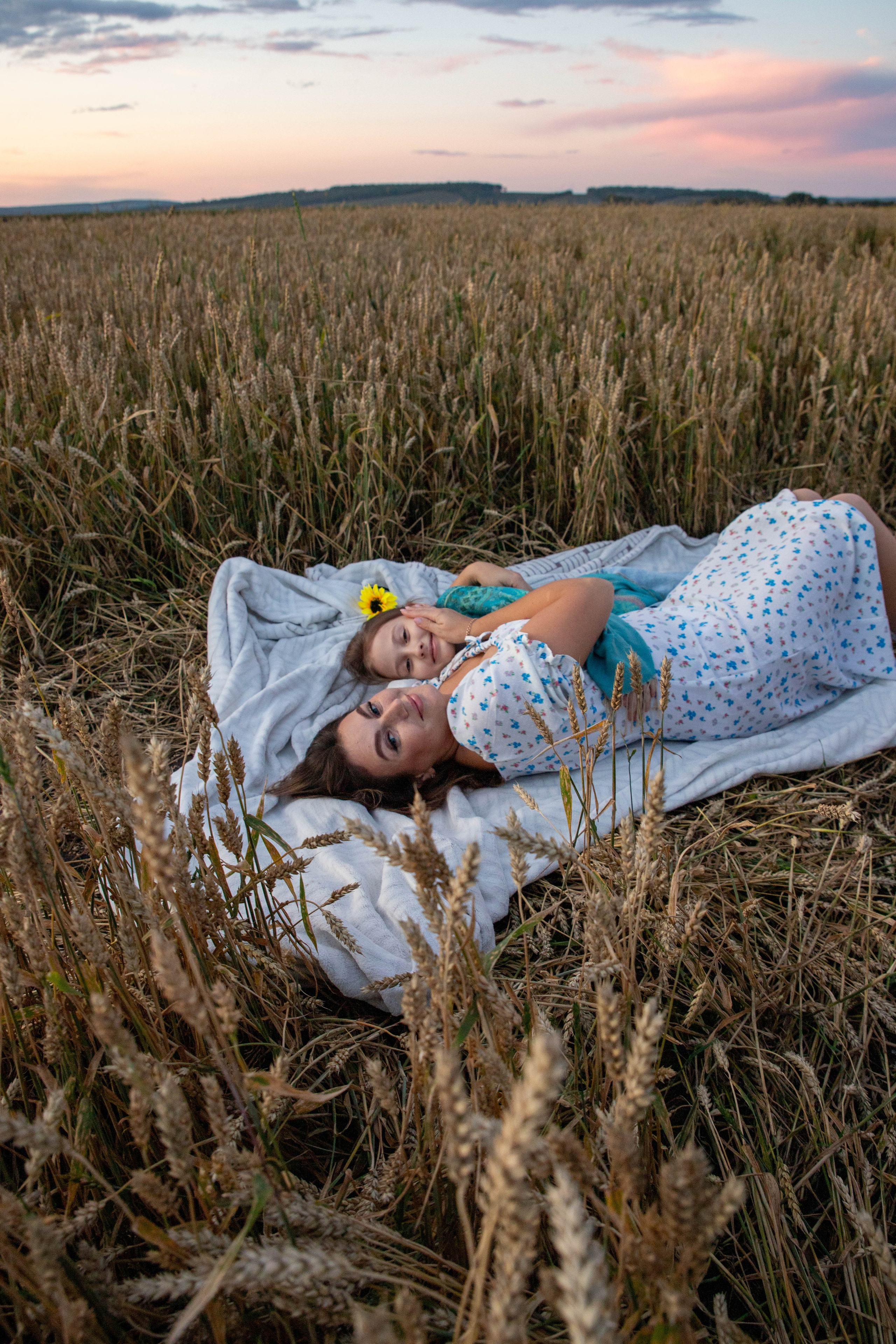 Фотосет в подсолнухах. Алена и Арина. Фотограф Лапочкина Татьяна