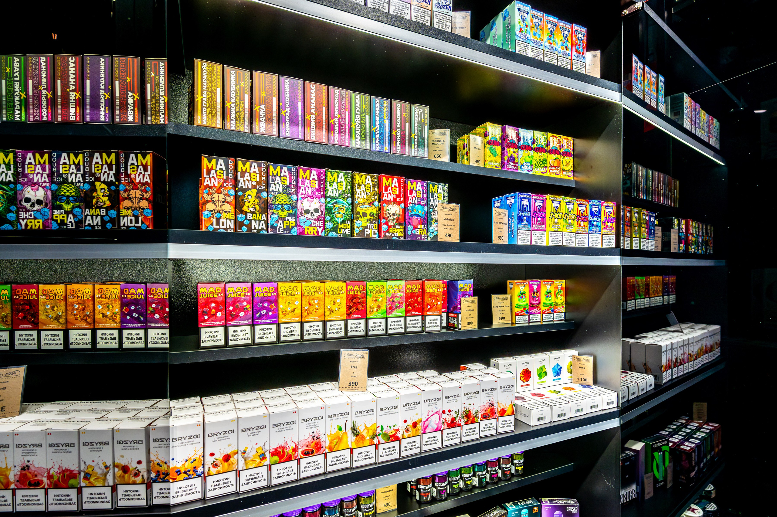 Piter Smoke. Интерьерный фотограф. Фото- видеосъемка недвижимости Санкт-Петербург