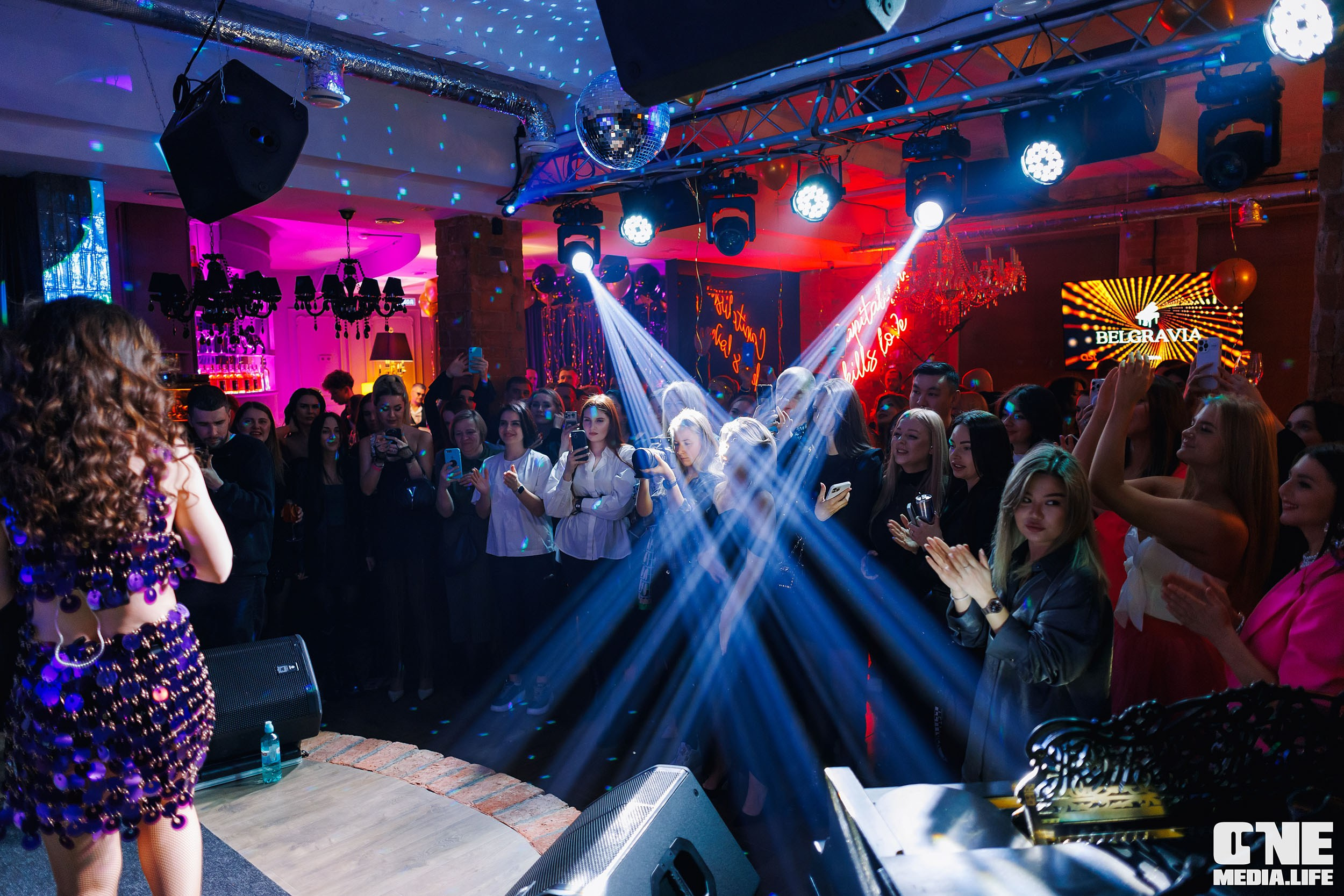 Фоторепортаж из караоке-клуба Белгравия. One Media Life: фоторепортажи, фотоотчеты с мероприятий и заведений