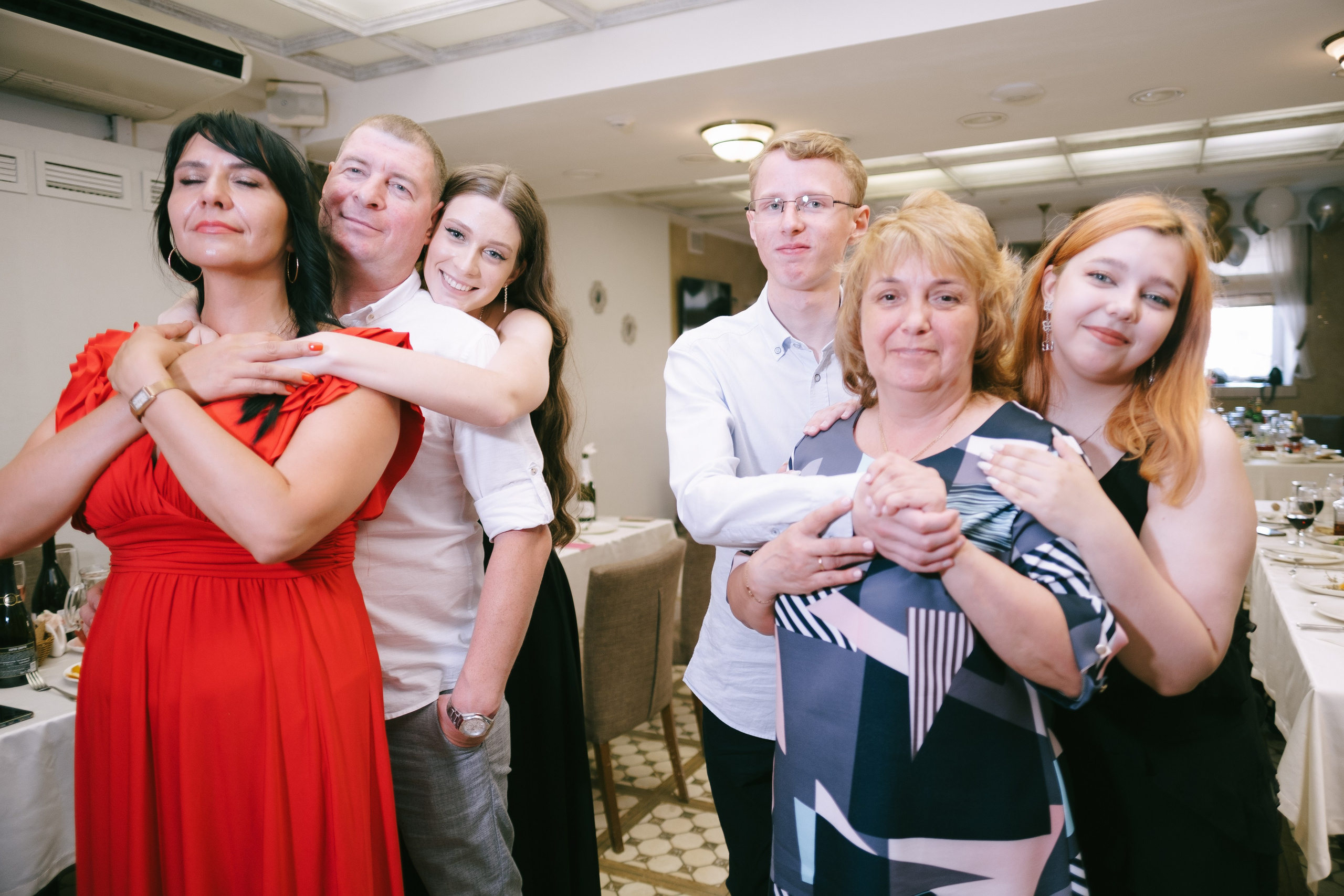 Выпускной школа 33. Свадебный и репортажной фотограф Денис Ожигин в Краснодаре и Краснодарском крае