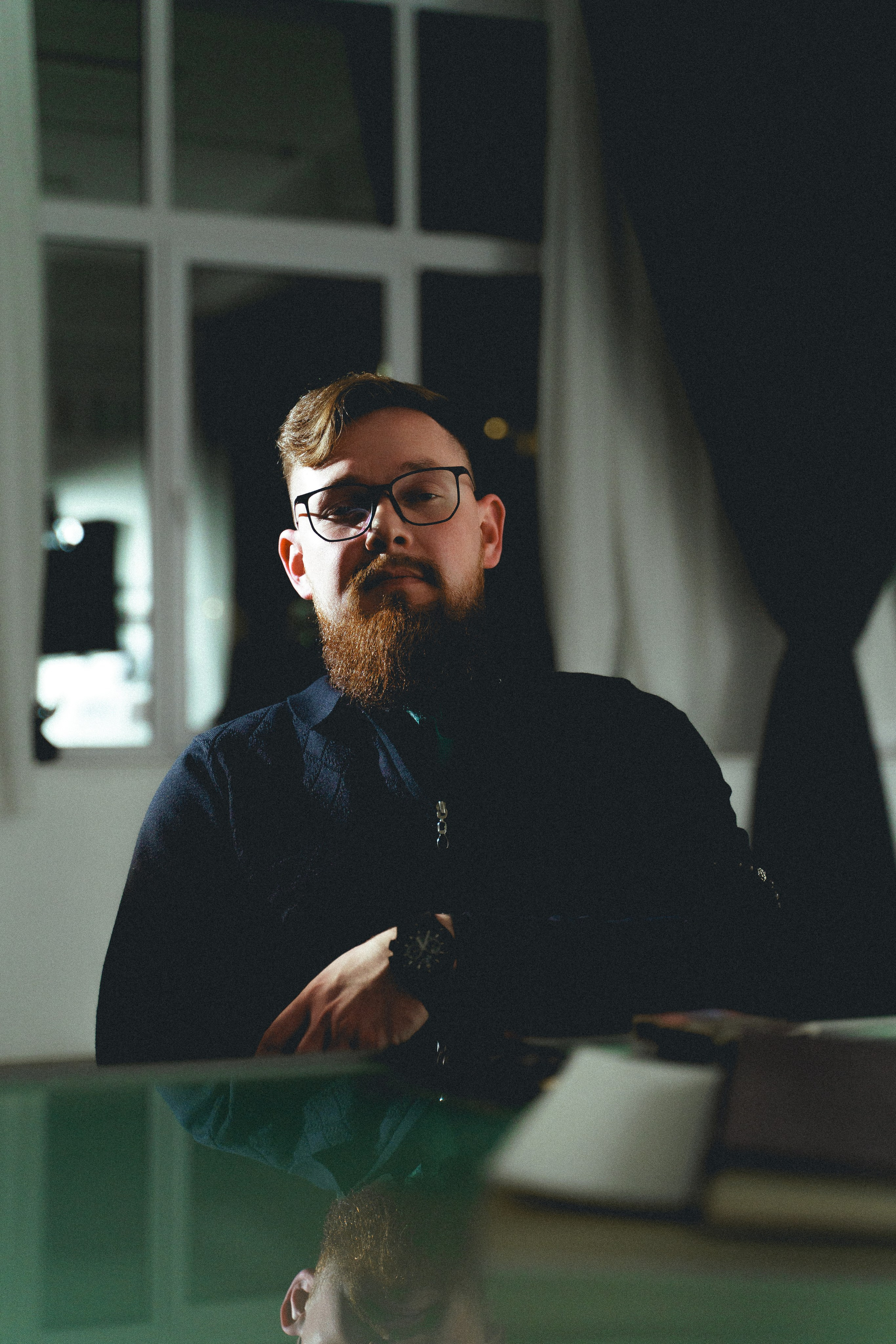 Мужской портрет в стиле фильма «джентльмены». Иван Упоров — фотограф, рилсмейкер чебоксары