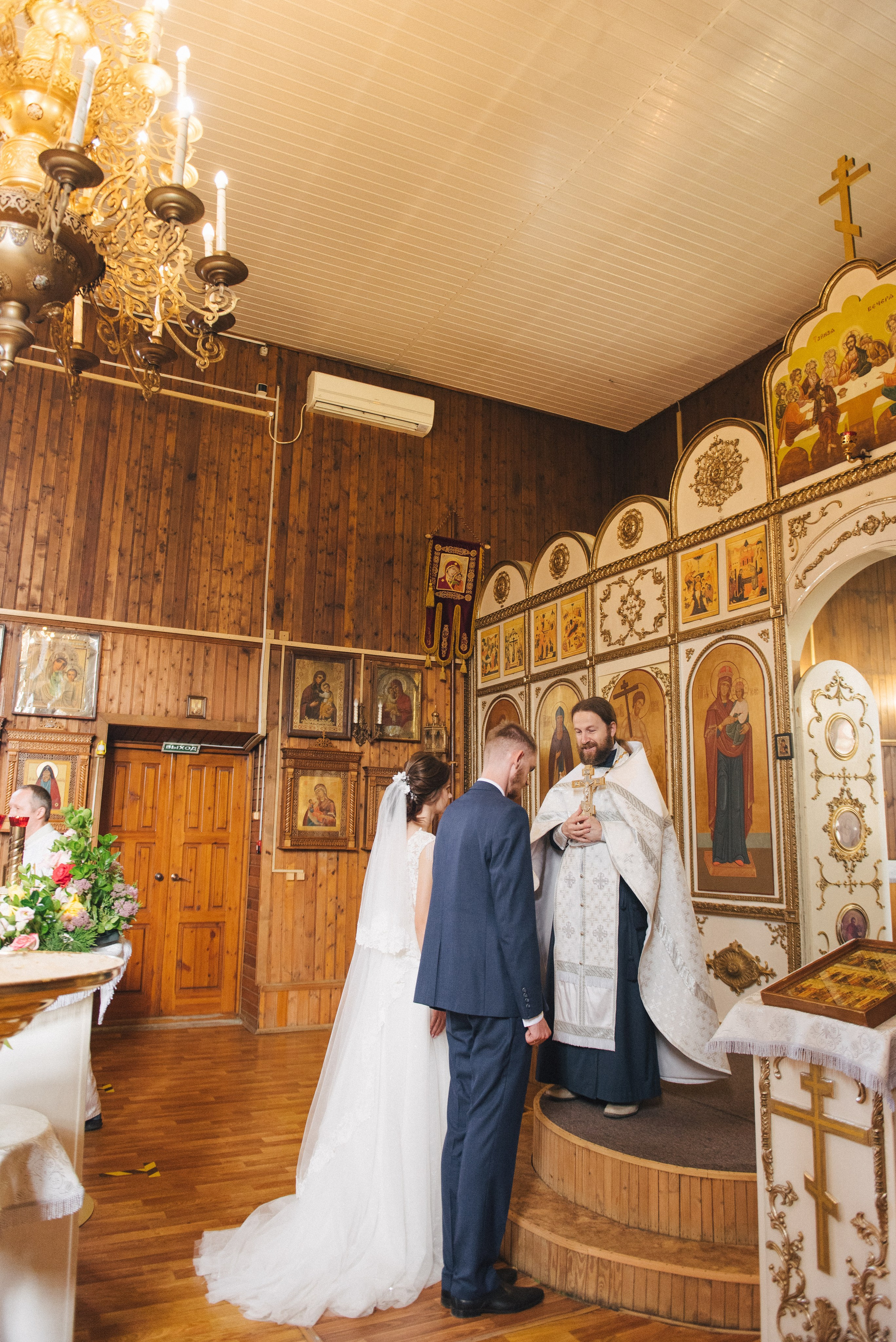 Венчание Никиты и Тони — Храм Иоанна Кронштадского. Свадебный и семейный фотограф Волгоград Москва