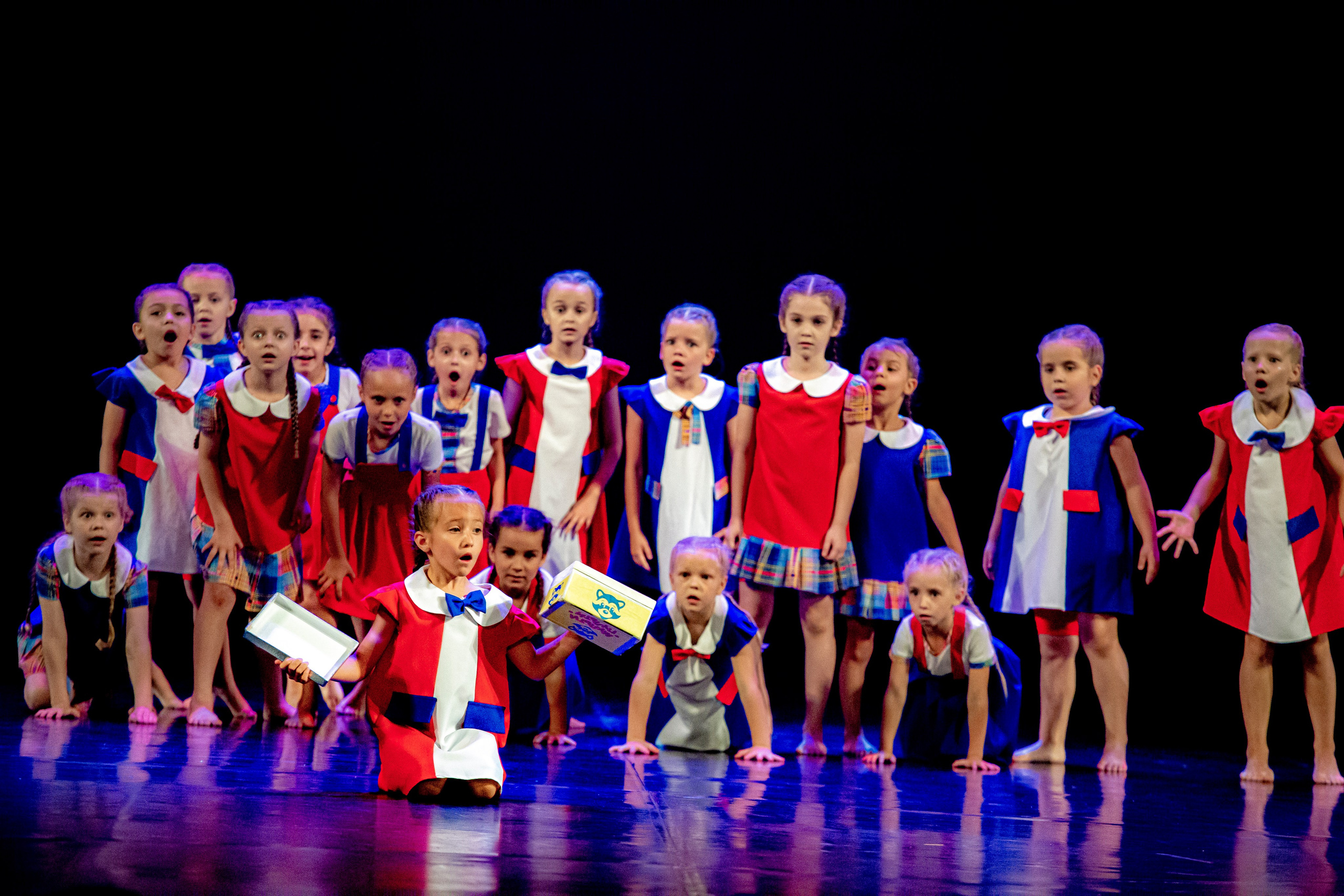 ОТЧЕТНЫЙ КОНЦЕРТ ХОРЕОГРАФИЧЕСКОЙ ШКОЛЫ НИКА. Фотограф в Сочи Юрий Шептаев