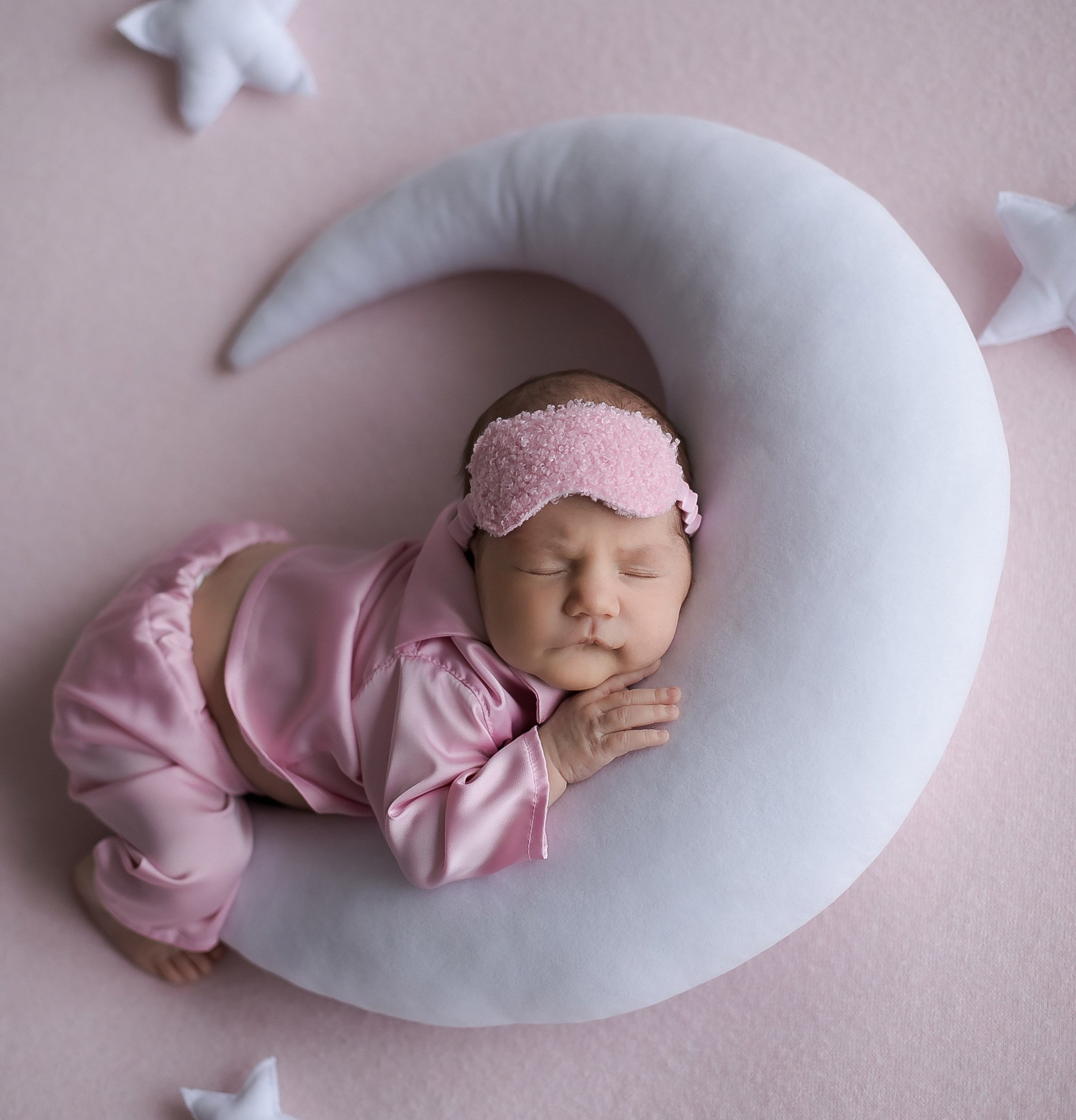 Newborn девочки. Главная