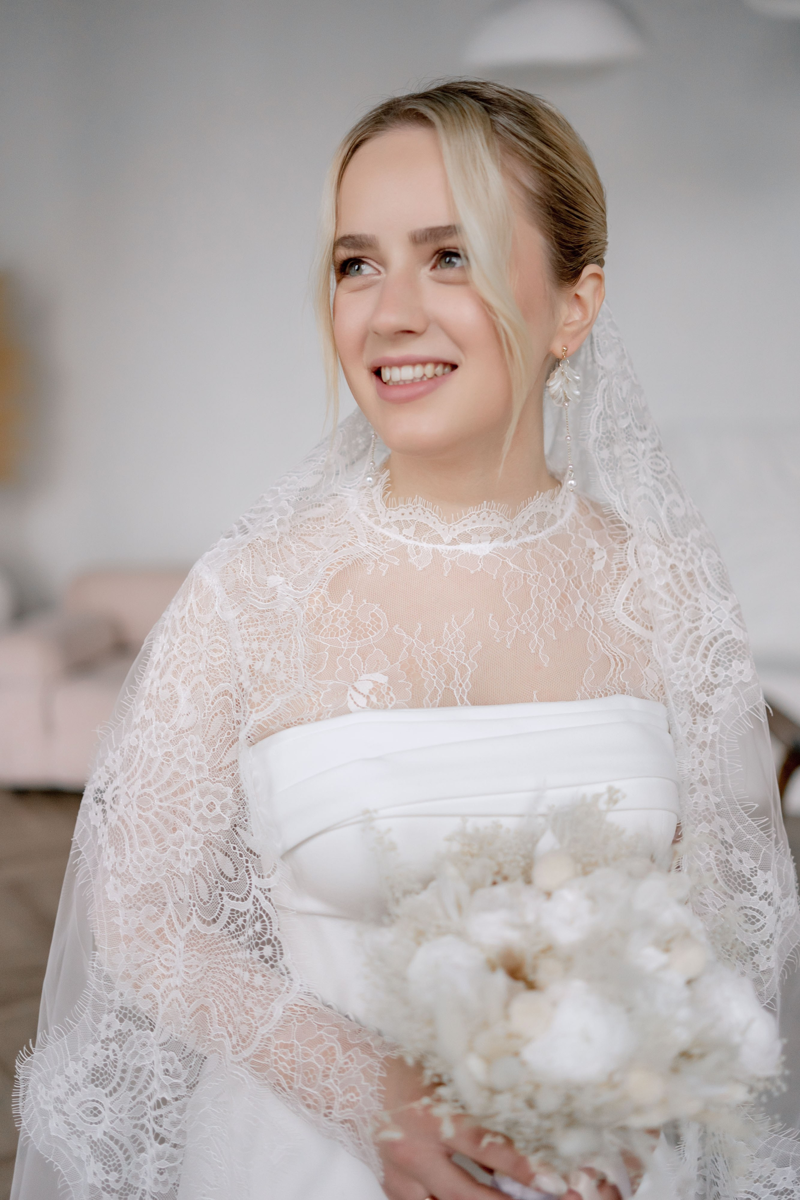 Свадьба в Уфе, венчание в Евангелическо-Лютеранская церкви. Свадебный фотограф в Уфе — Данилова Елена