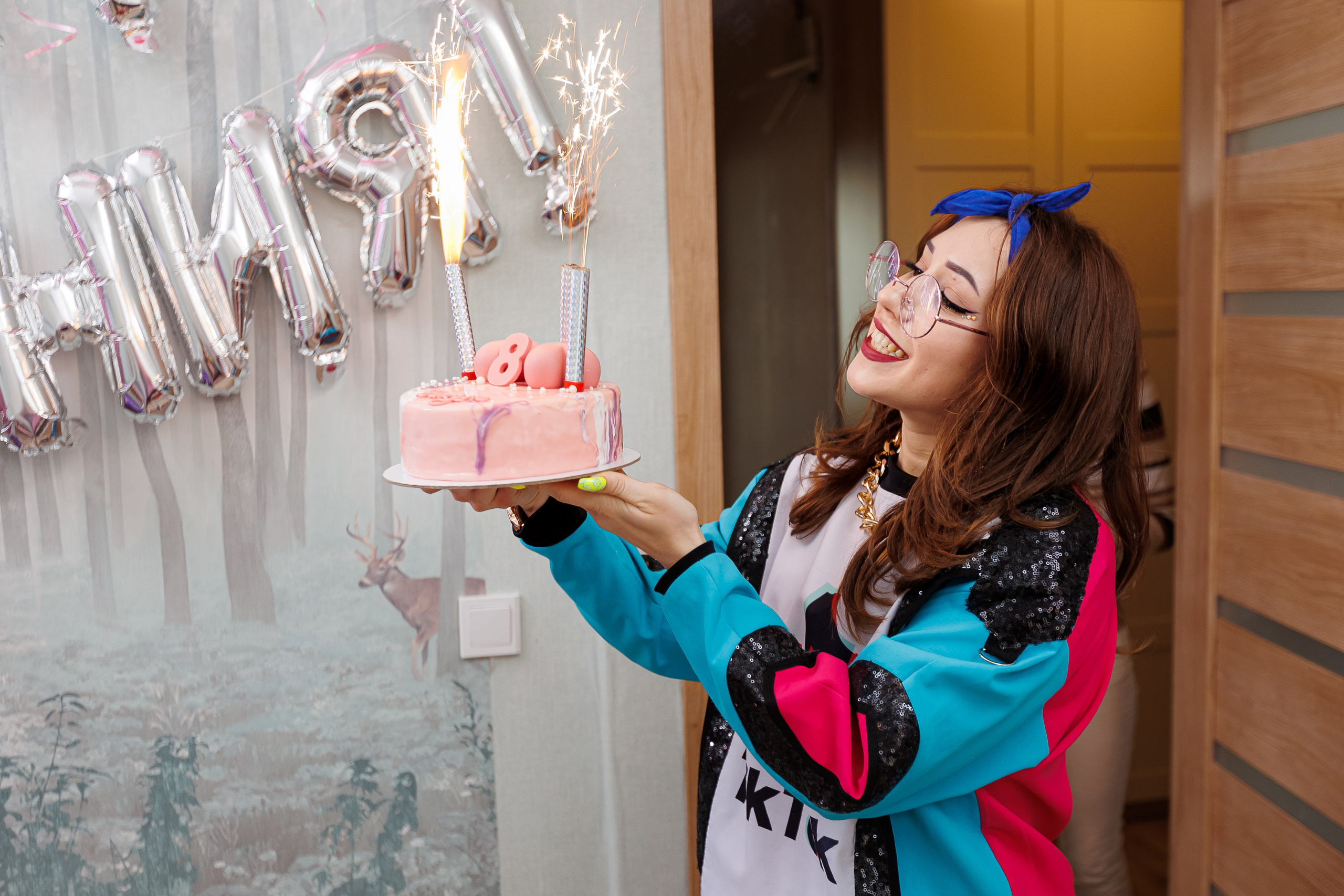 День рождения Вики. Съёмка дома. Семейный и детский фотограф Комина Елена, Власиха, Одинцово